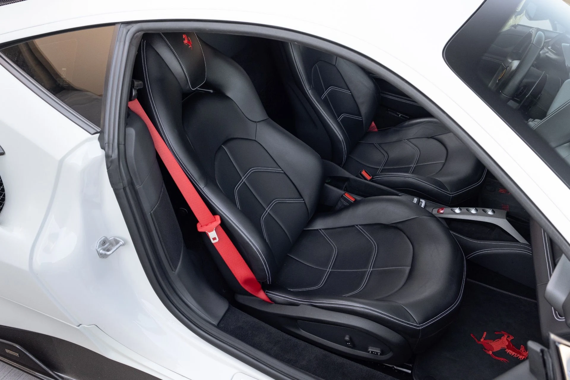 mph058_1306092929_Used_2018_Ferrari_488_GTB_1778883236_36e37e2d8d