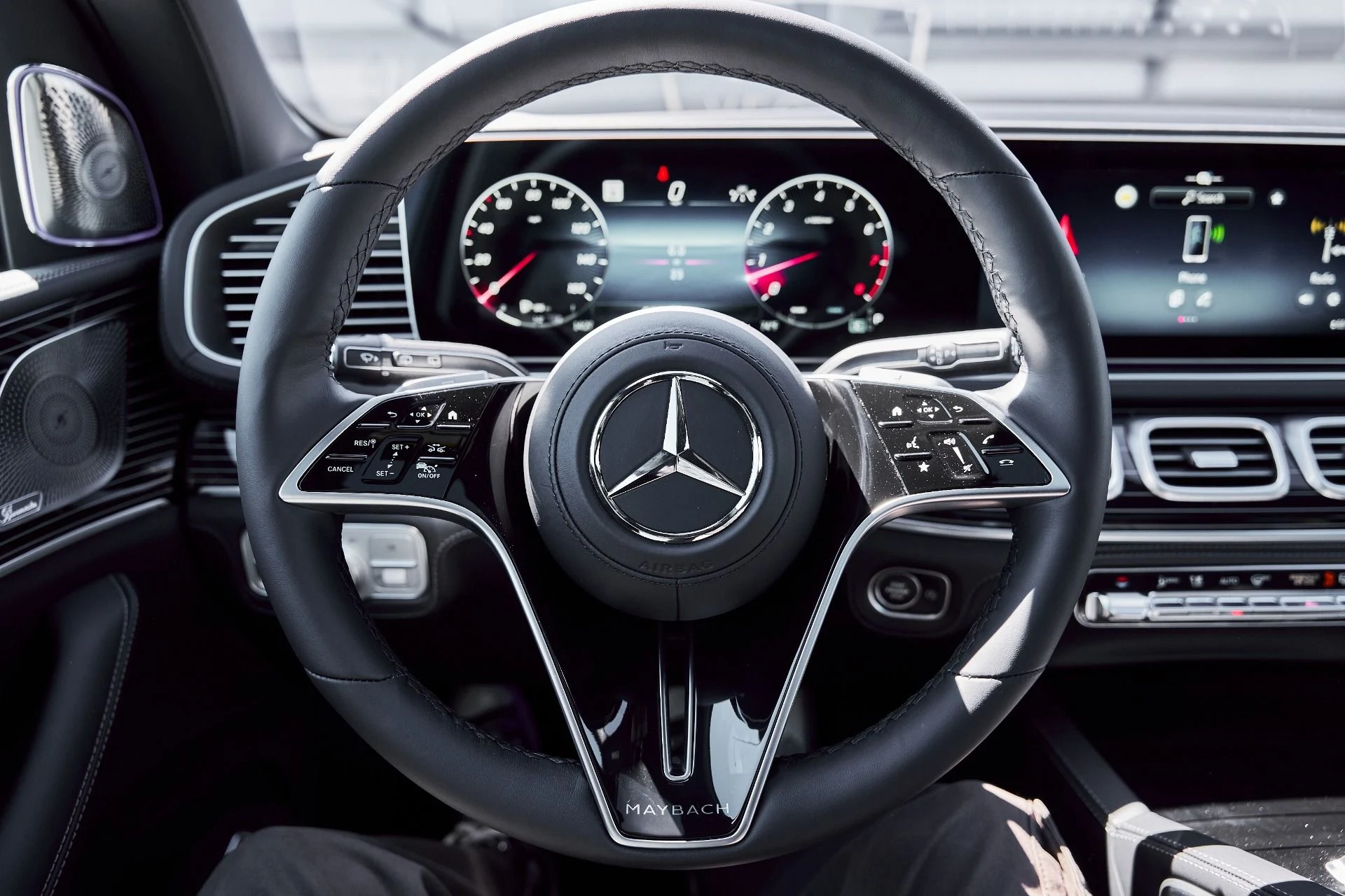 mph058_1324791741_Used_2026_Mercedes_Benz_GLS_Maybach_GLS_600_1776125337_5eeb952e27