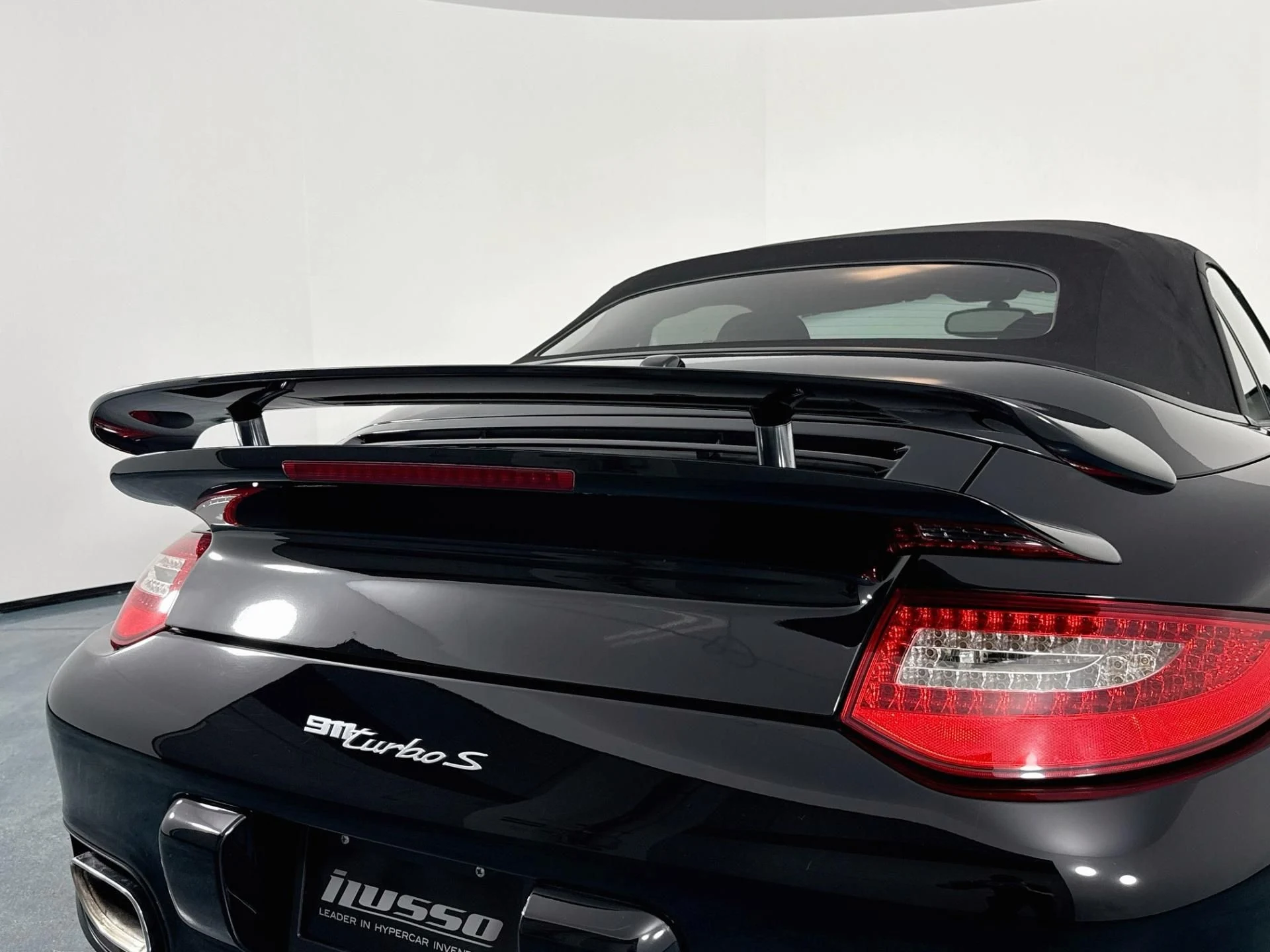 mph058_1362357537_Used_2012_Porsche_911_Turbo_S_1792607214_bdd7efac19