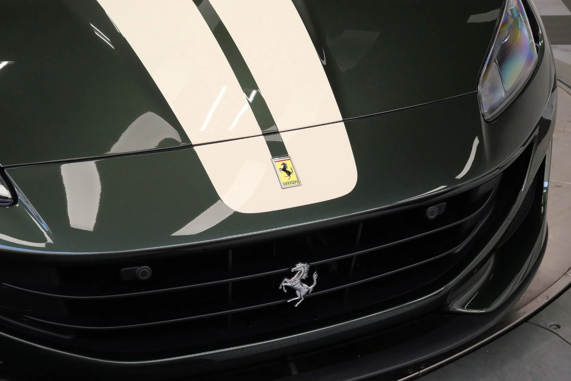 mph058_1421079935_Used_2019_Ferrari_Portofino_Tailor_Made_in_NYC_Unique_Exterior_and_Interior_Colors_Amazing_1779827037_b0bde3ee1b