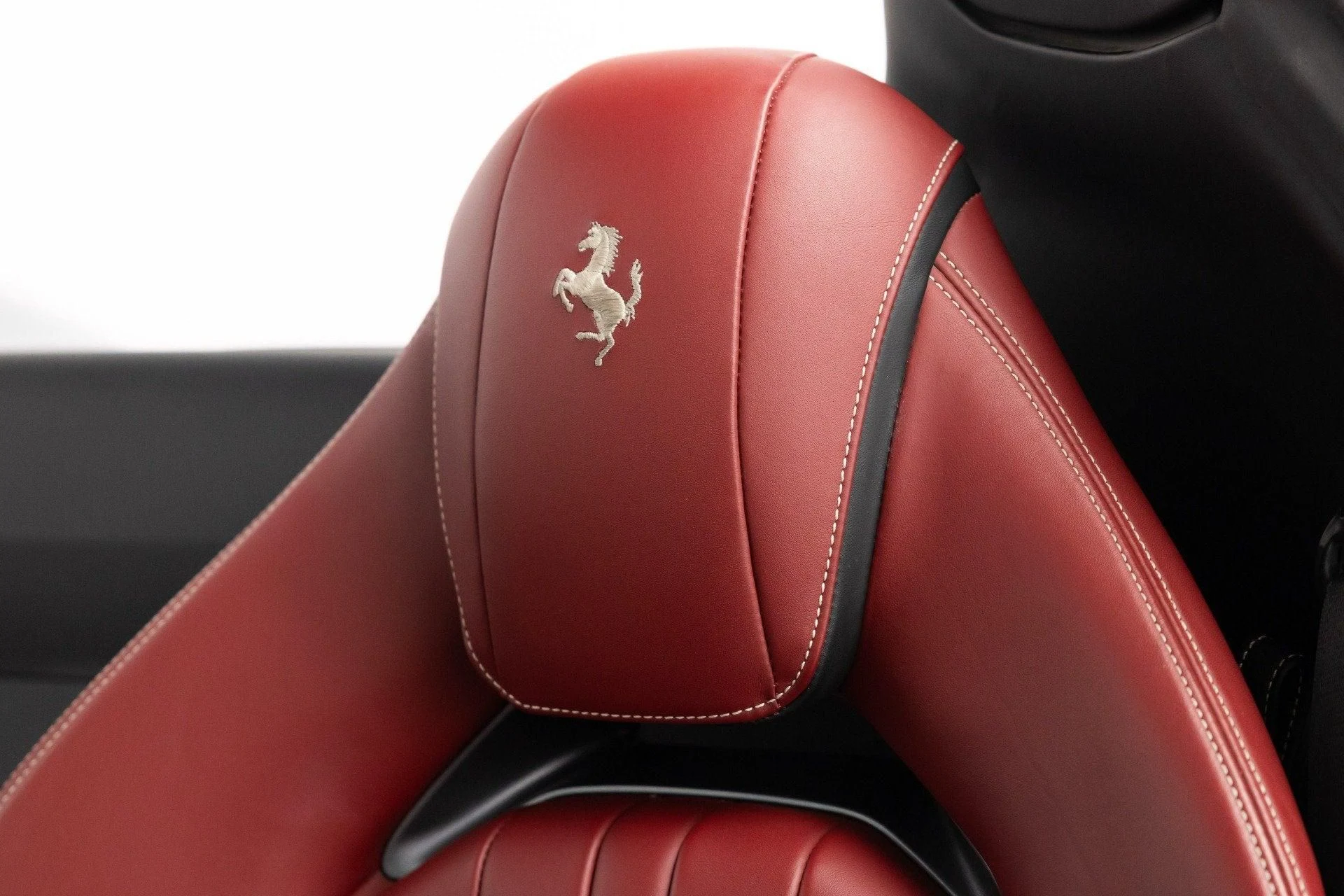 mph058_1463689355_Used_2021_Ferrari_812_GTS_1783777413_88825d224d