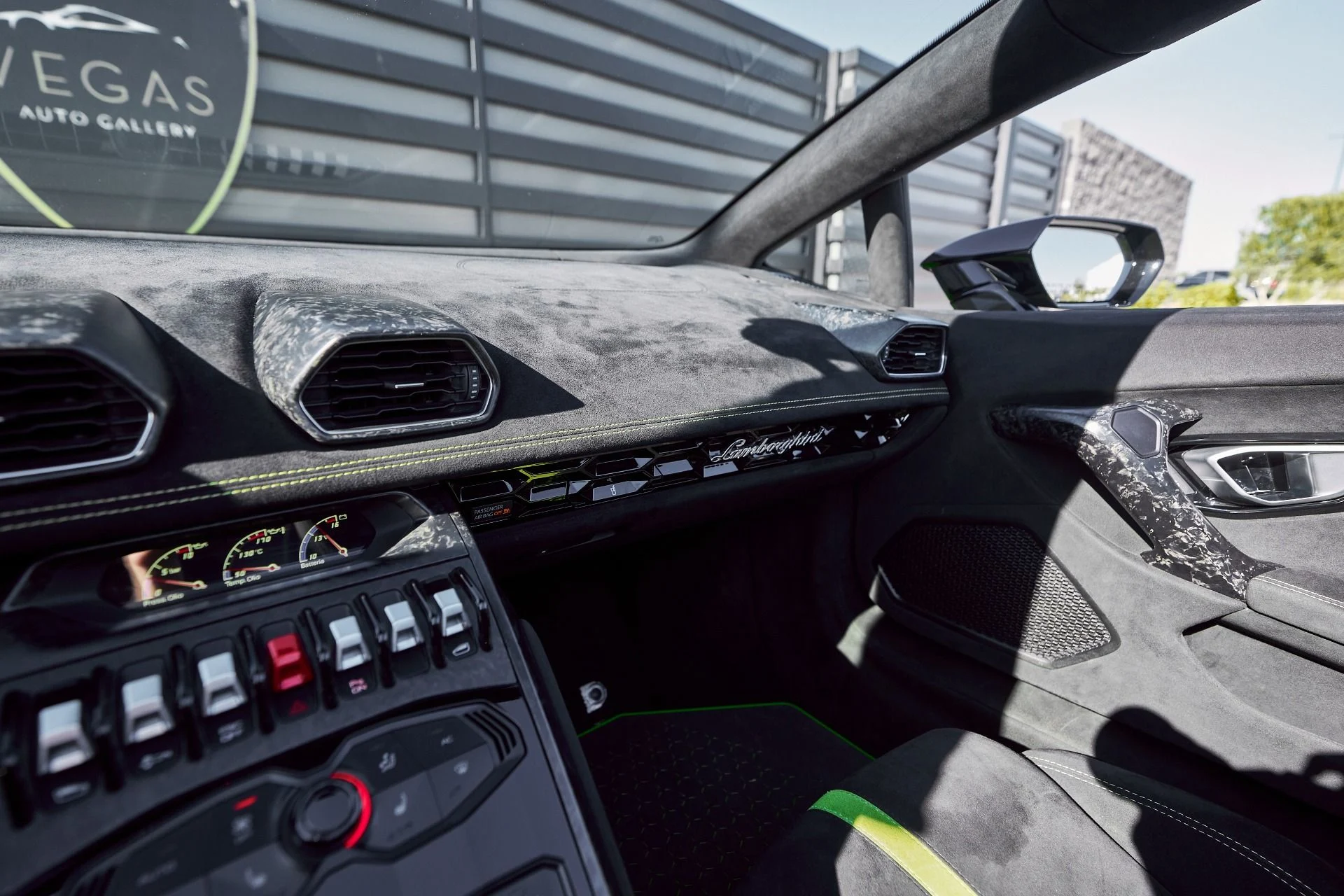 mph058_1491783572_Used_2019_Lamborghini_Huracan_Performante_Spyder_1764058345_bec529ec9c