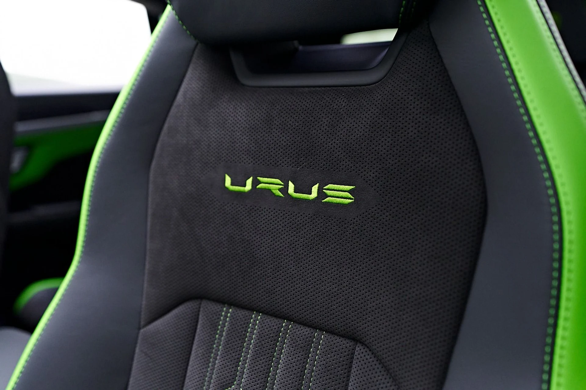 mph058_1493680287_Used_2024_Lamborghini_Urus_S_1745956869_ac44b36308