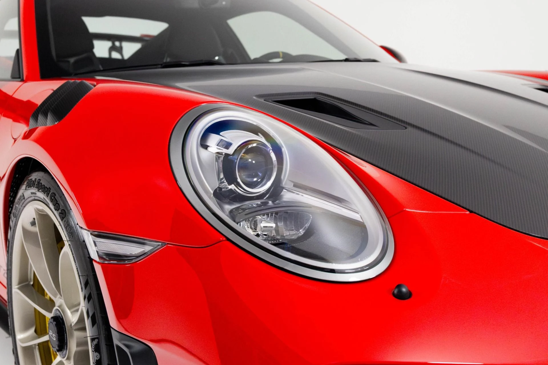 mph058_1505400879_Used_2019_Porsche_911_GT_2_RS_1761868502_655f70fdf0