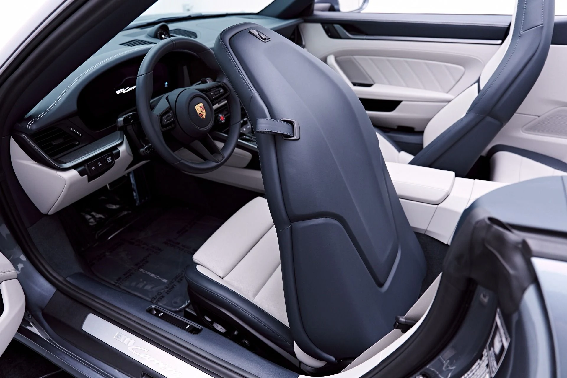 mph058_1518851661_Used_2025_Porsche_911_Carrera_1777504821_b8f2918a5a