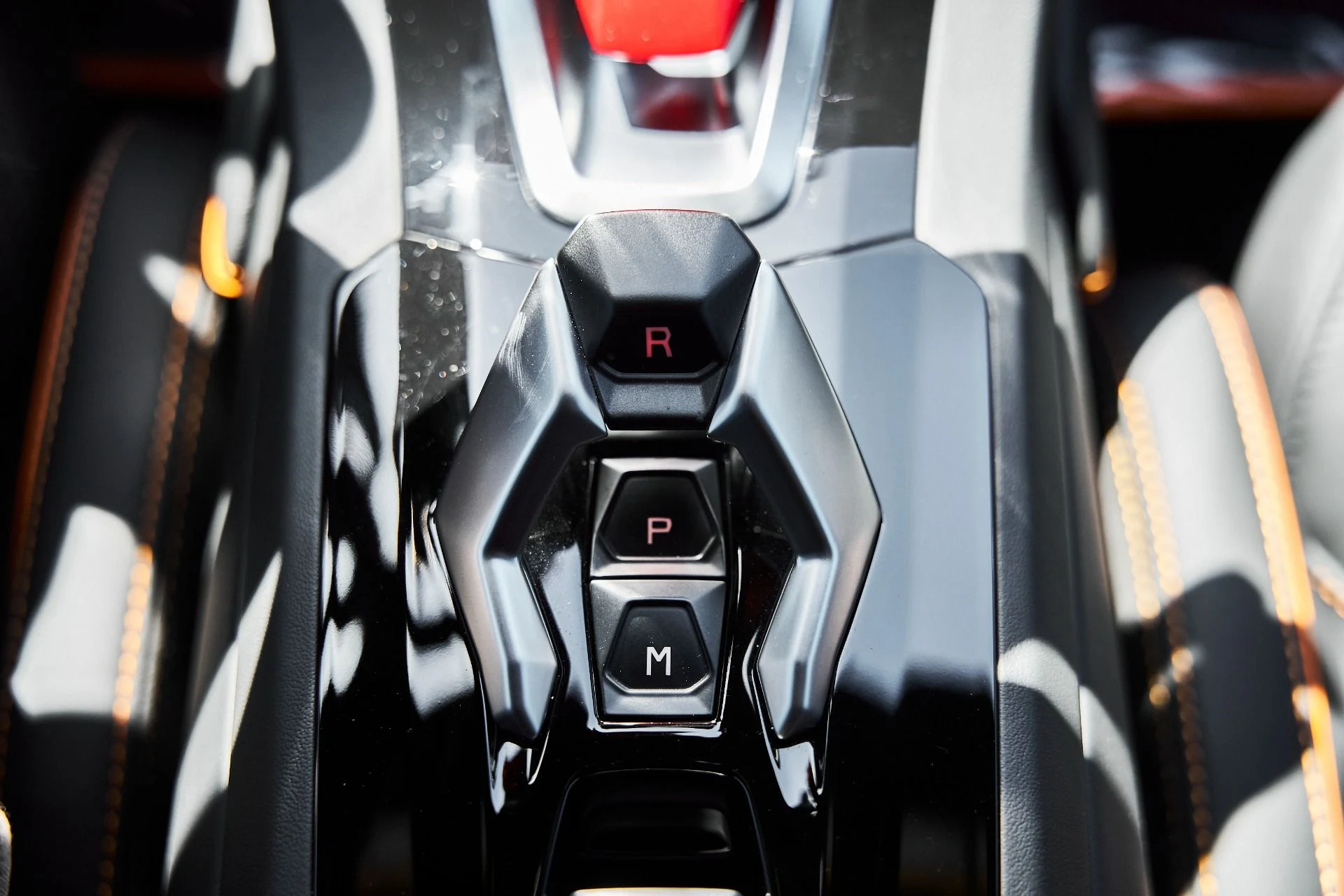 mph058_1521033986_Used_2020_Lamborghini_Huracan_EVO_Base_1777394873_01d6c2c1ff