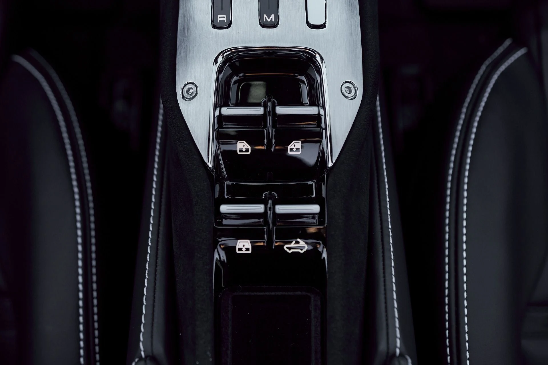 mph058_1521500305_Used_2025_Ferrari_SF_90_Spider_1764059320_7c72e2e264