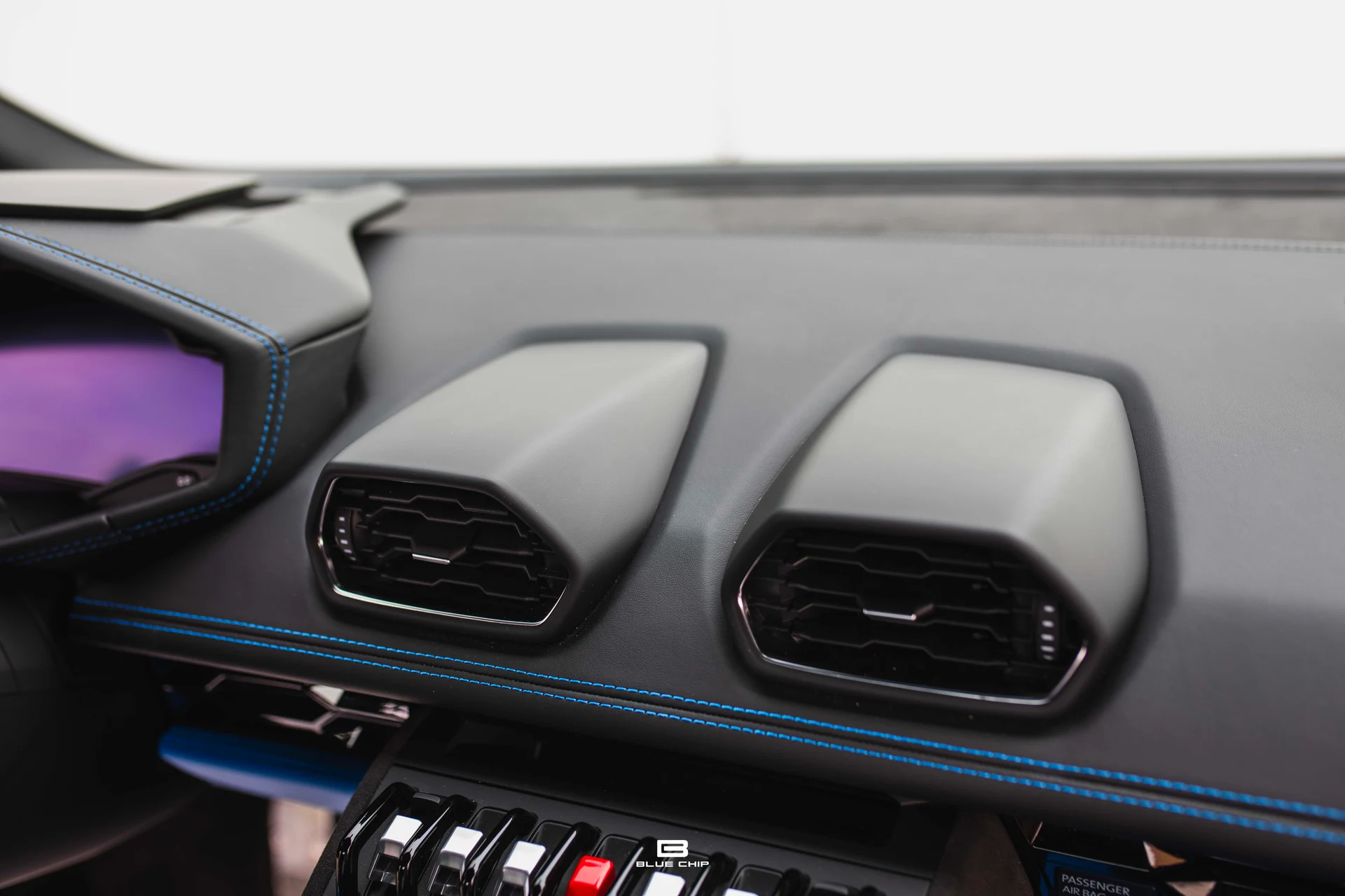 mph058_153422844_69cefbc4b1e34b77d6cb9758_93_A2990_372e26aa28