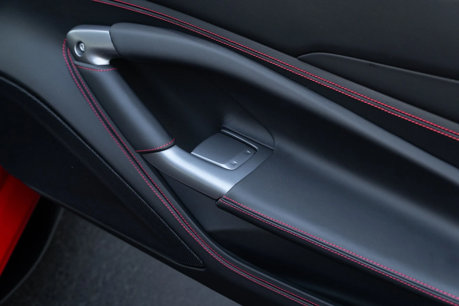 mph058_1552235660_Used_2022_Ferrari_F8_Tributo_1774670303_99cd38d982