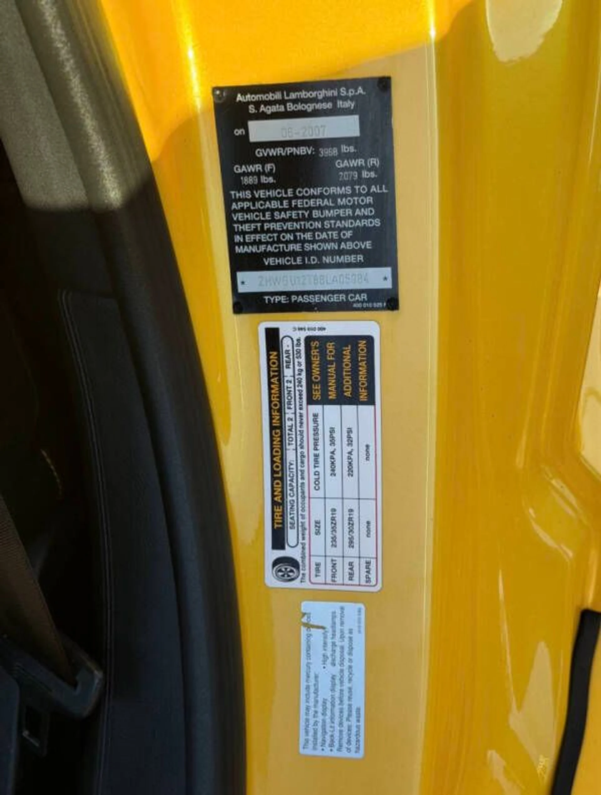 mph058_1581803298_2008_lamborghini_gallardo_base_awd_2dr_coupe_b059e7cdbe