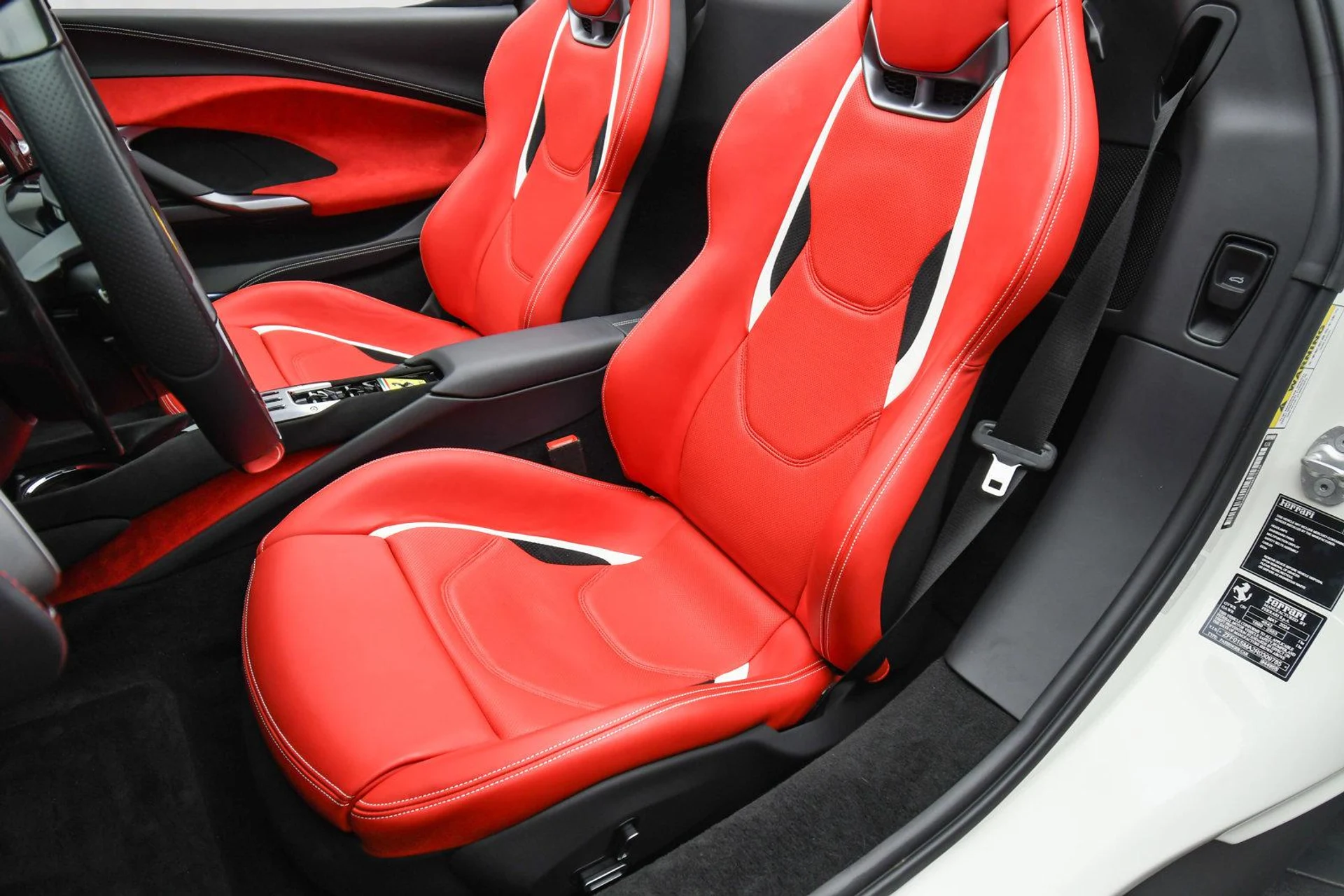 mph058_1591969427_Used_2024_Ferrari_296_GTS_in_Bianco_Avus_1740819876_feb82dae5d