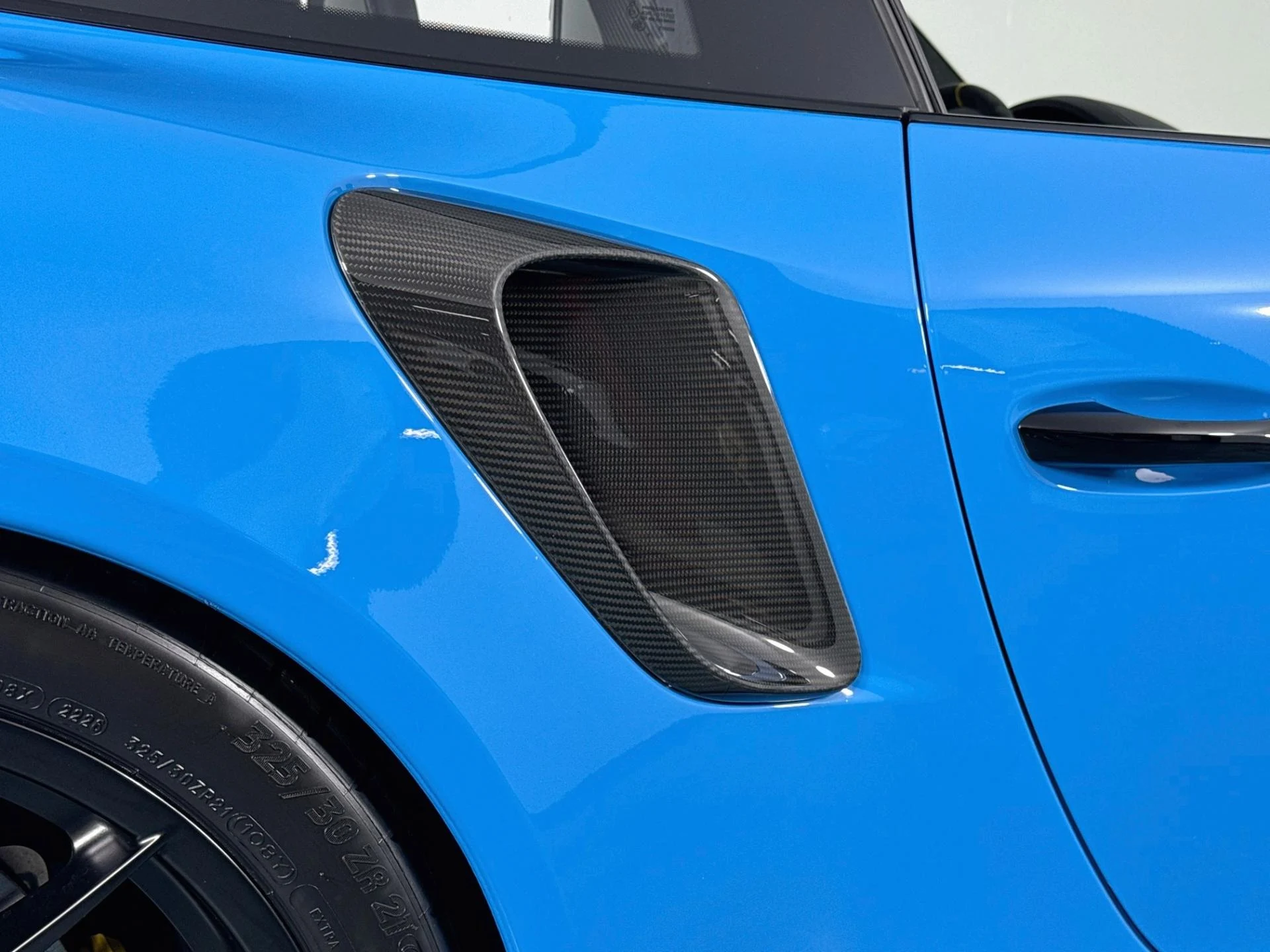mph058_1761755447_Used_2019_Porsche_911_GT_2_RS_1785958224_67db9945f0
