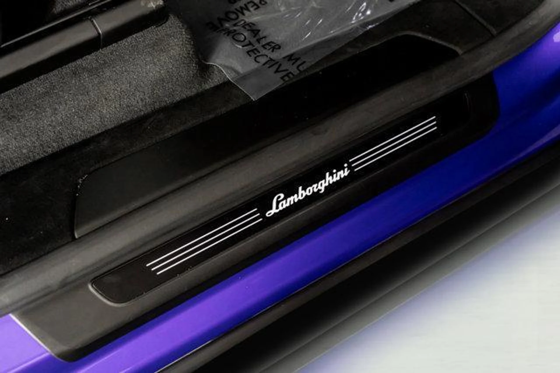 mph058_1762630314_1p9_q_Gva_WGXBIZUII_3n_Uvx6_S1_OU_17ee430845