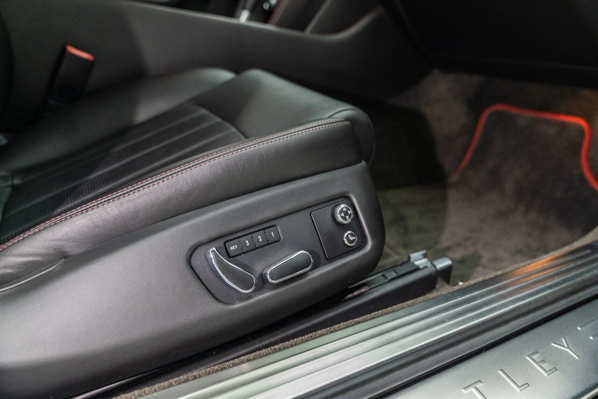 mph058_1790353319_6f850ff7b4_1280_585baaa6b2