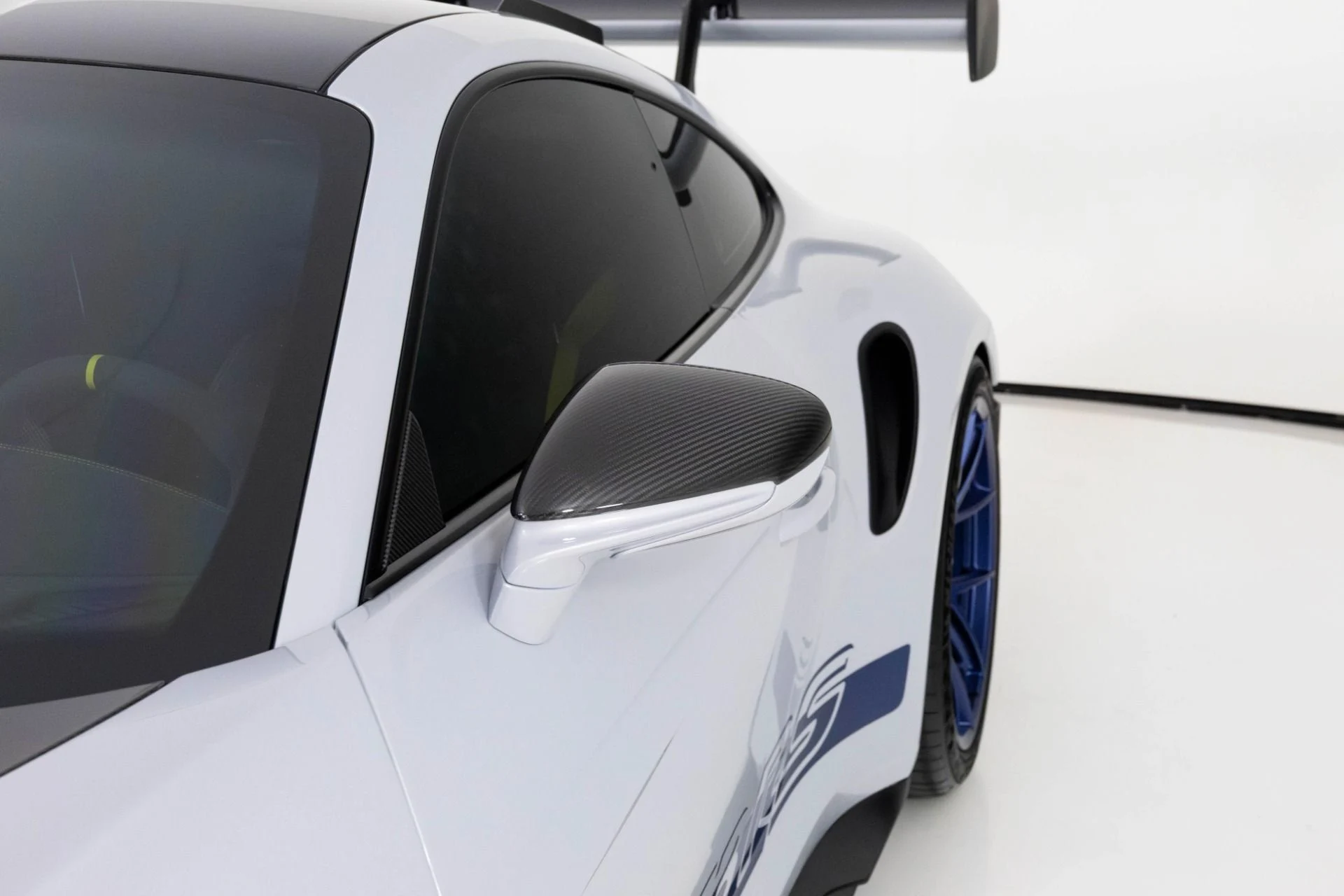 mph058_1806896307_Used_2025_Porsche_911_GT_3_RS_1763053589_c2b52d1489