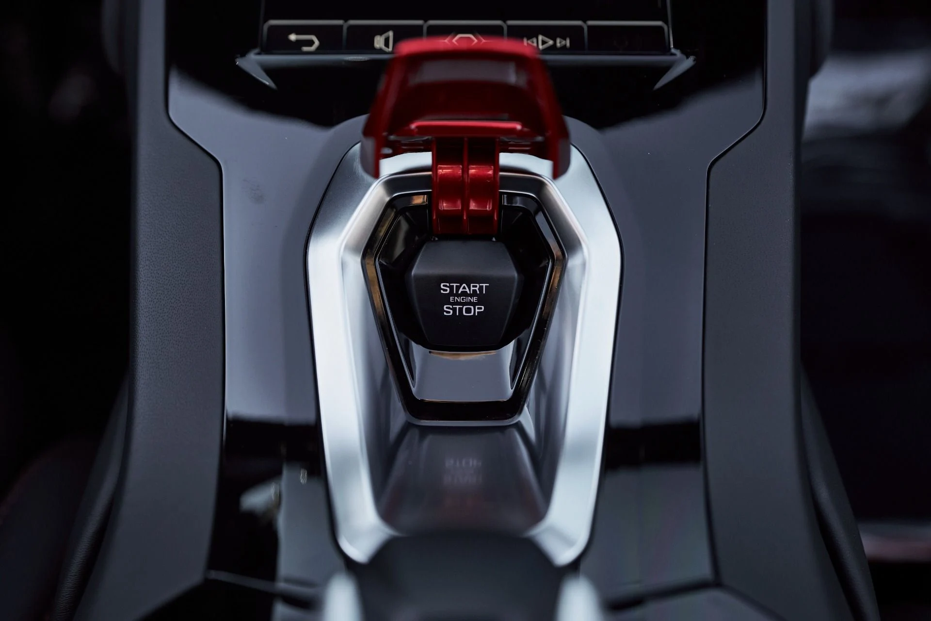 mph058_1861558720_Used_2022_Lamborghini_Huracan_EVO_Base_1761357657_847234ccbd