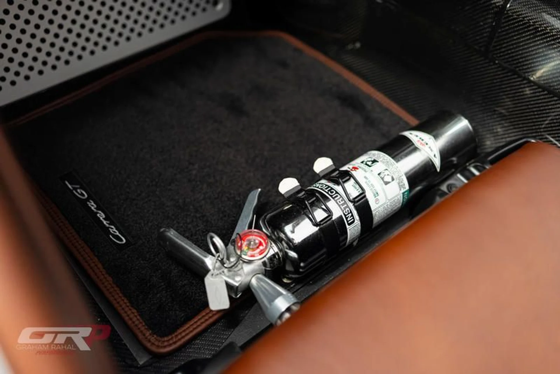 mph058_186969842_B765_E219_D1_D7_4_DDA_B641_C8_E30_A0_FE_8_CB_2055fa4c54