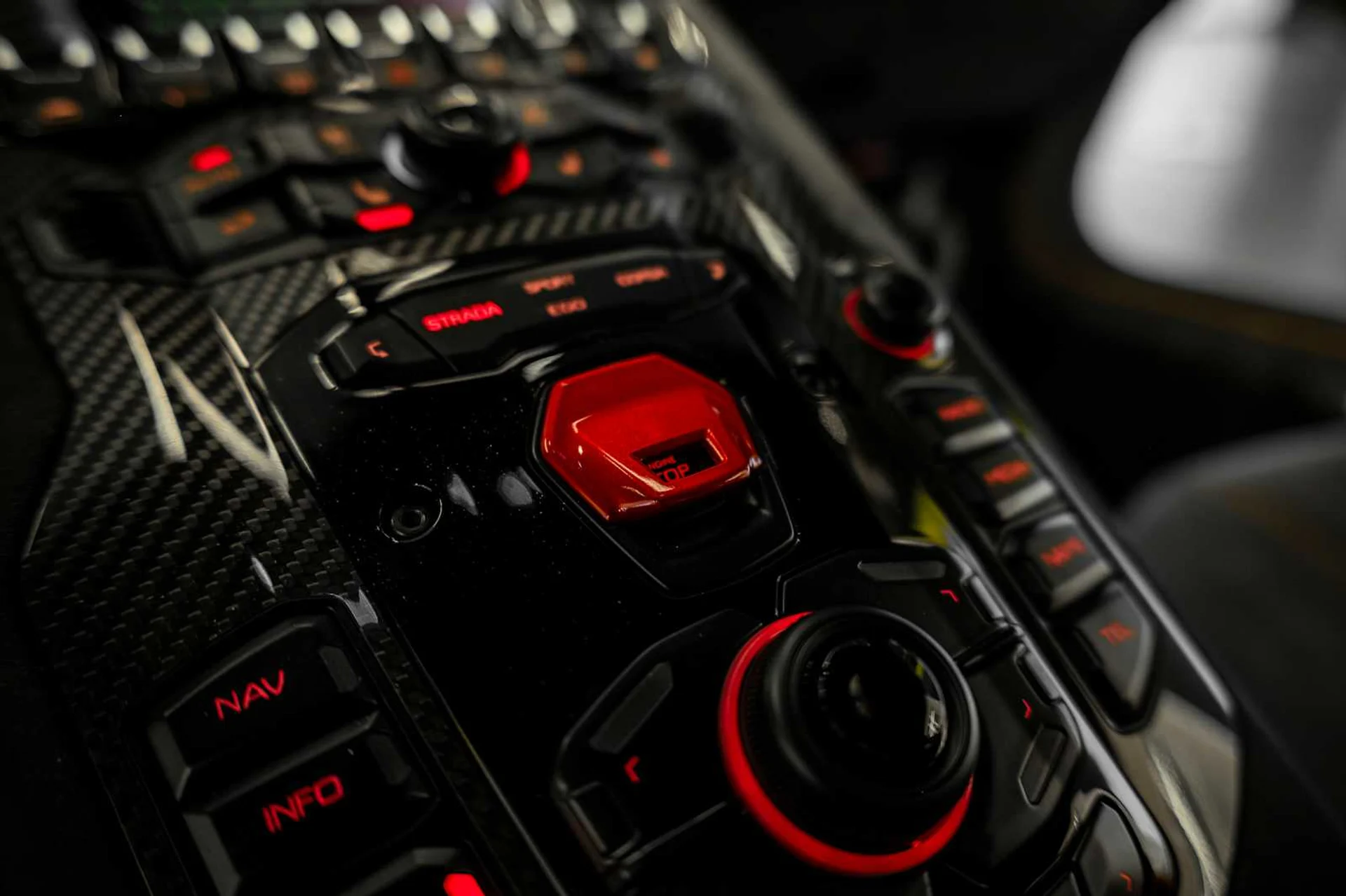 mph058_1919793779_4567c5bafc788fc067bd755c7572fc55x_5b51f881b9