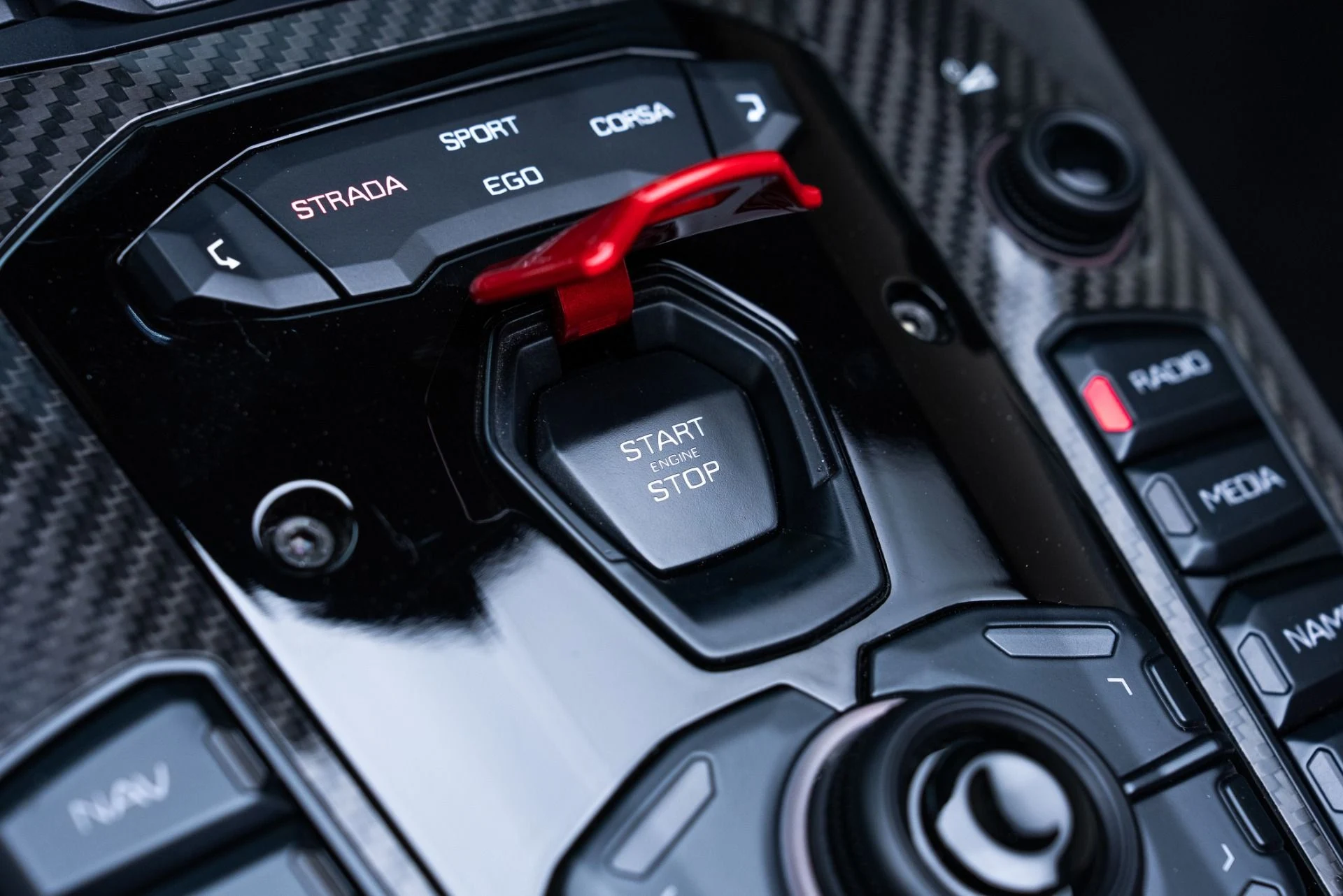 mph058_1968957028_Used_2022_Lamborghini_Aventador_LP_780_4_Ultimae_1773941159_45da152401