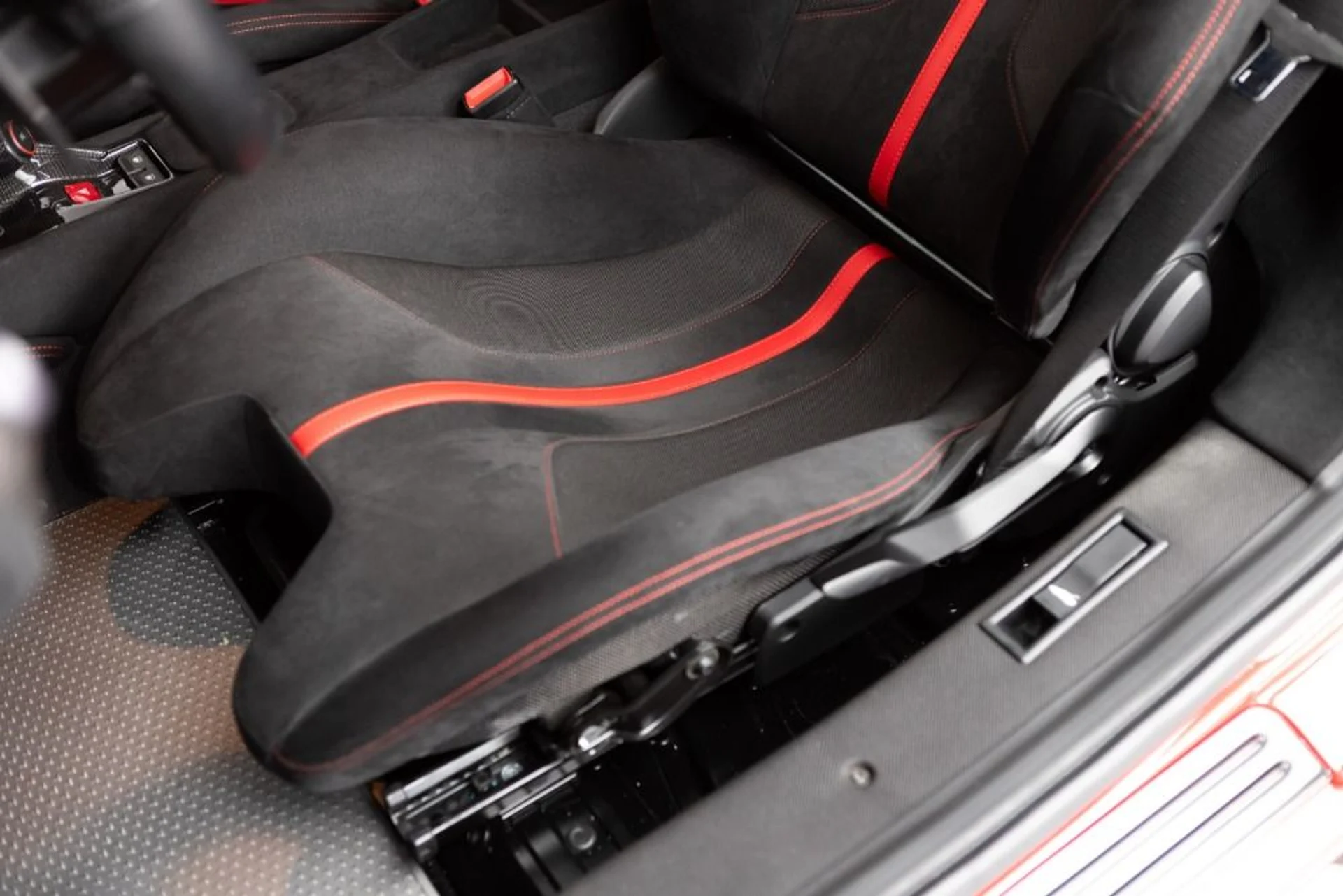 mph058_198789172_Used_2020_Ferrari_488_Pista_1696fbea94