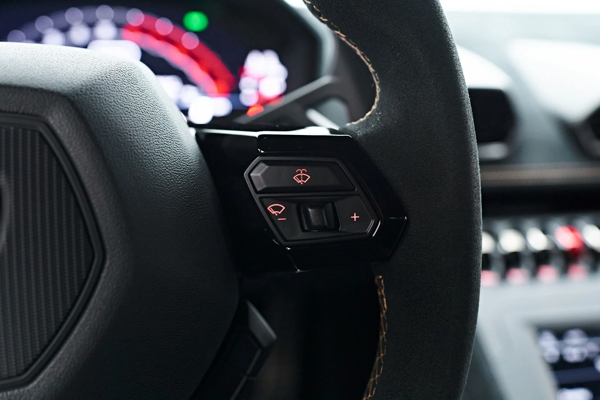 mph058_1996999022_Used_2022_Lamborghini_Huracan_STO_Base_1732754503_1e3d1e7da2