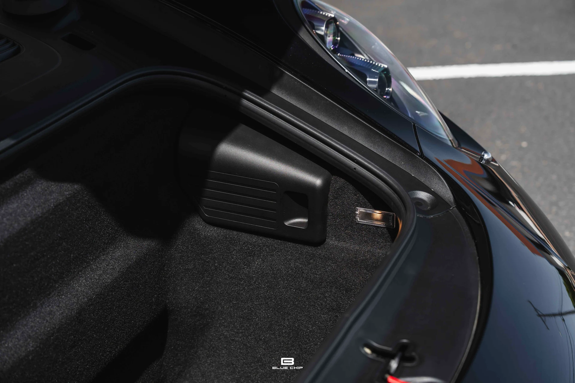 mph058_2009493539_6a2c27eefebc349fb01456cc_2017_Porsche_911_Turbo_59_4a2da71932