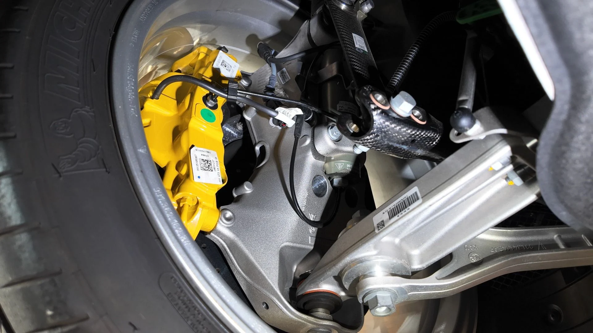 mph058_204862199_Used_2019_Porsche_911_GT_3_RS_1753749688_a7e9a9fba7