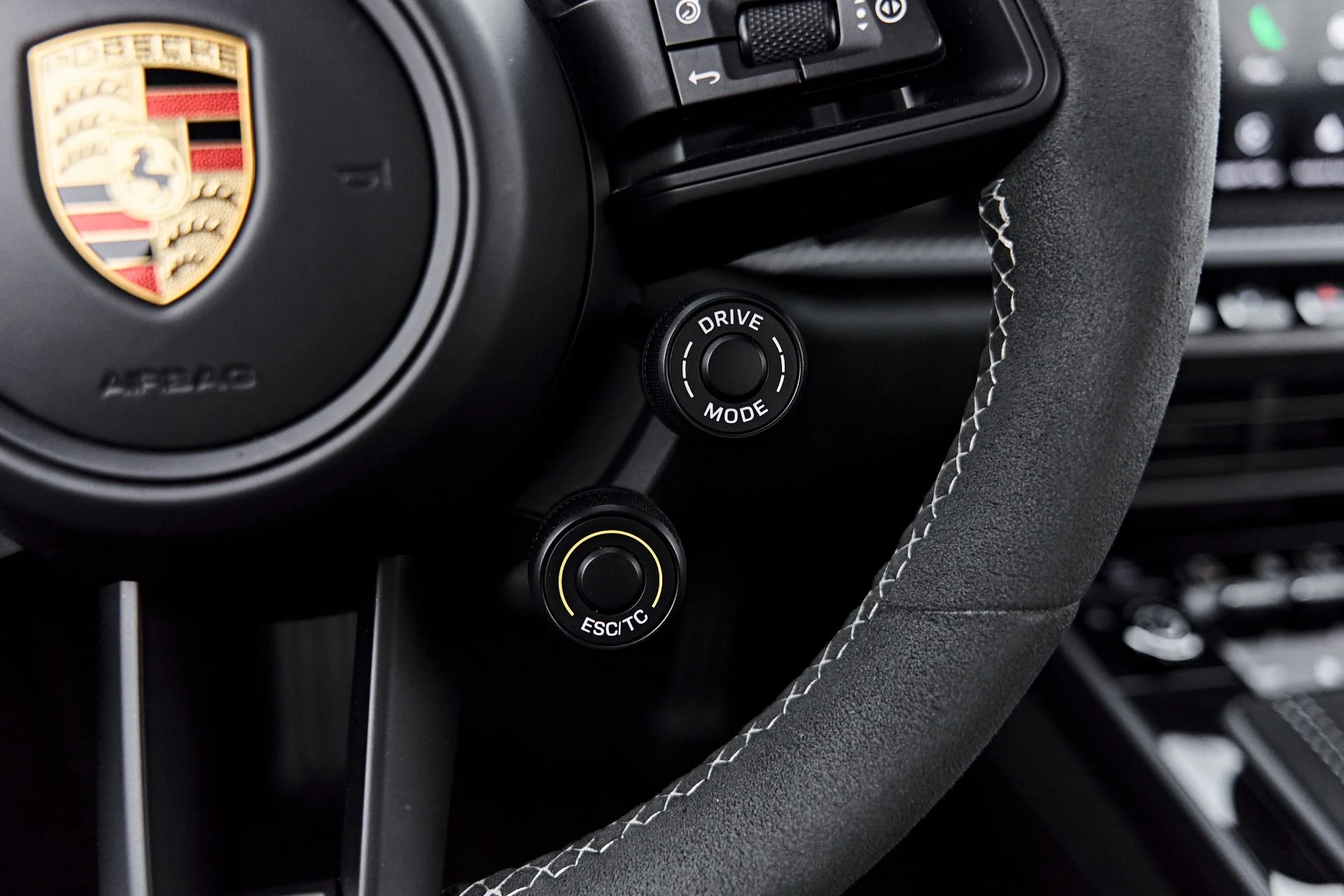 mph058_2062232256_Used_2024_Porsche_911_GT_3_RS_1789624451_641d2e8c59