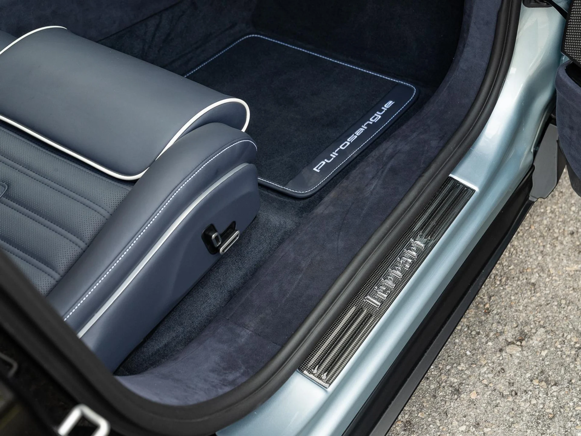 mph058_2088765066_Used_2025_Ferrari_Purosangue_AWD_1768385495_27821b0aed