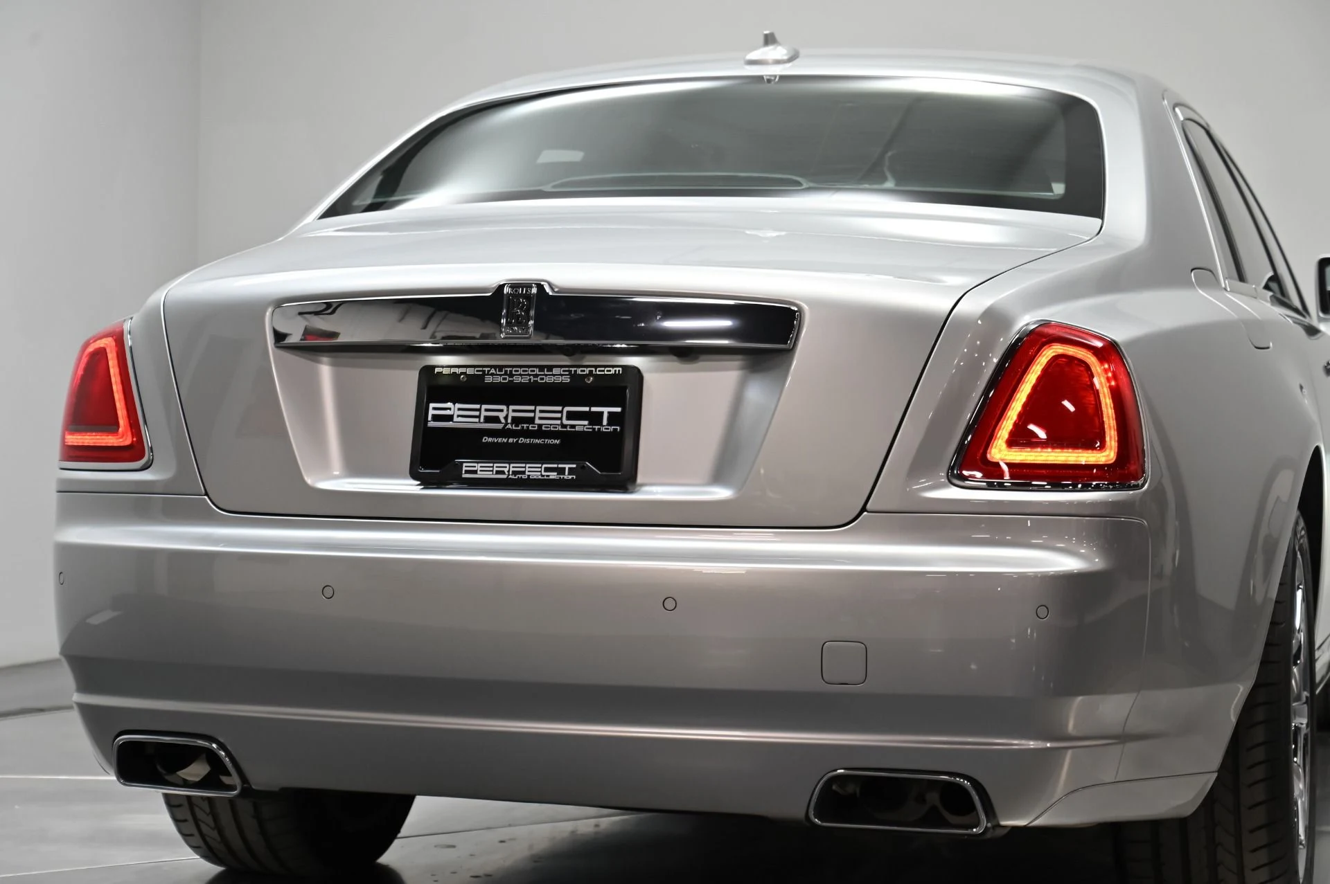 mph058_2089993281_Used_2012_Rolls_Royce_Ghost_1757528739_abecee1c69
