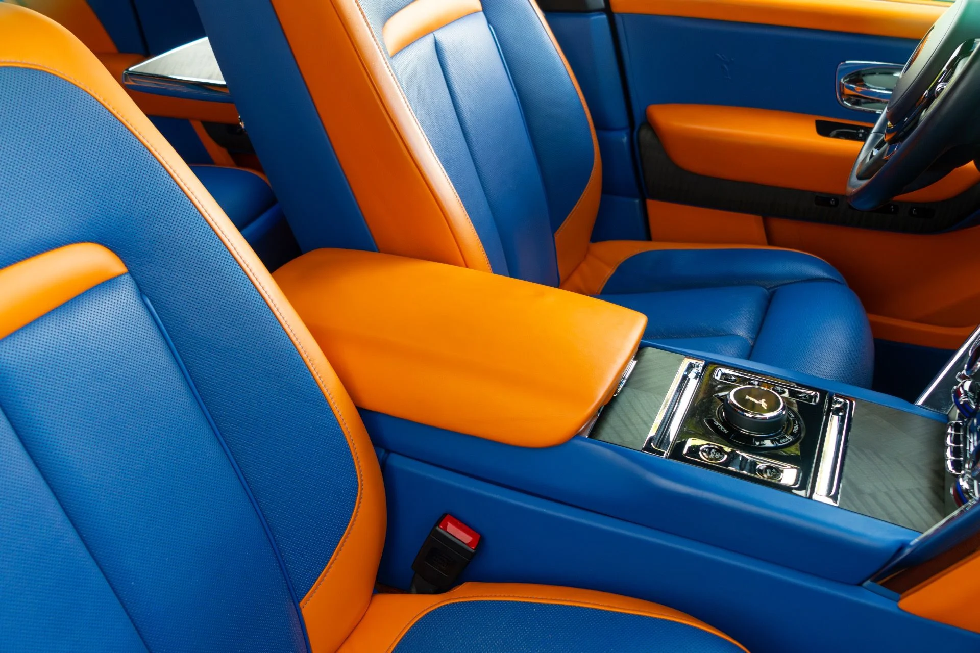 mph058_2104050850_Used_2019_Rolls_Royce_Cullinan_1764189669_437d93d4da