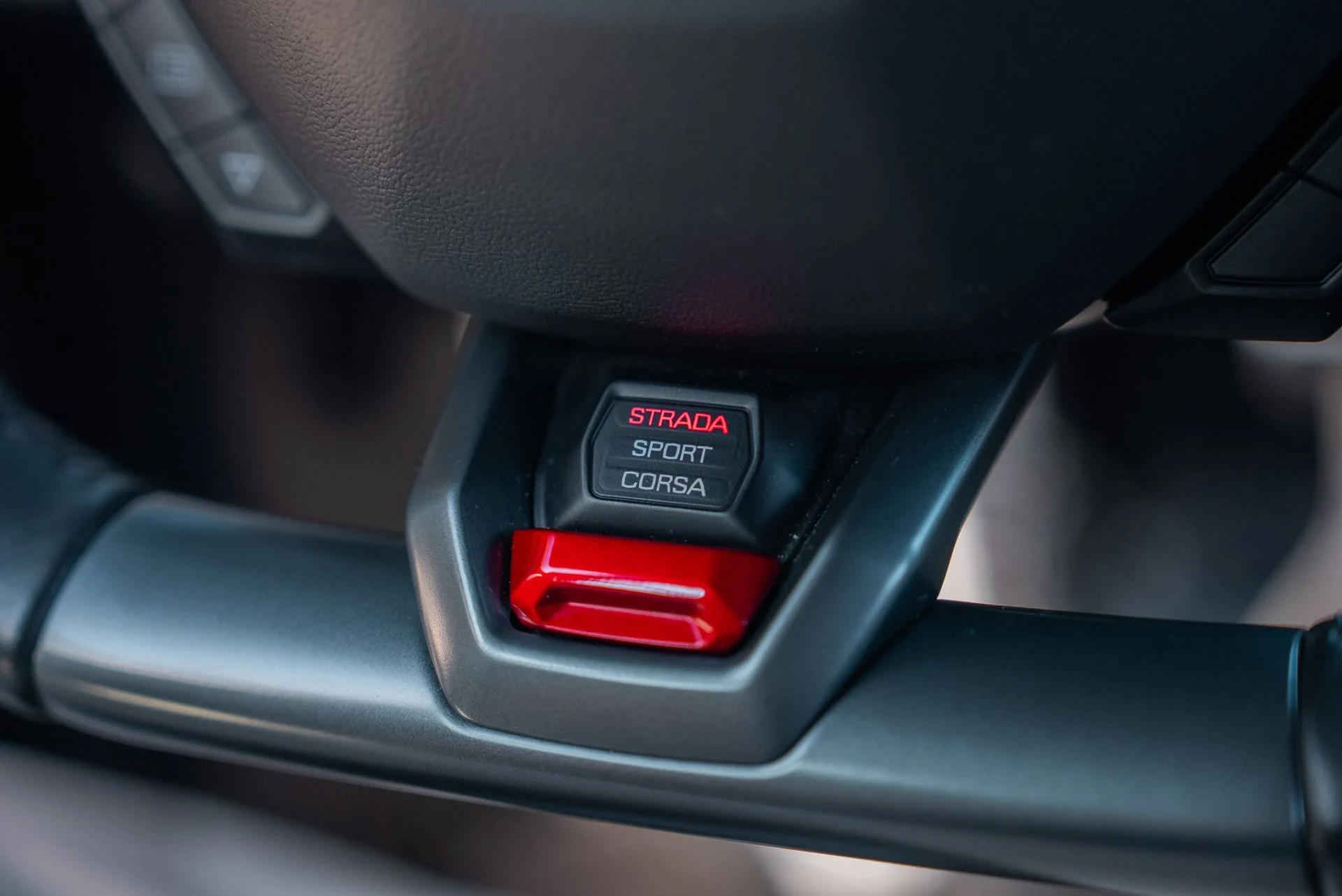 mph058_2134996651_Used_2018_Lamborghini_Huracan_LP_580_2_1762289038_3a5f1fd779