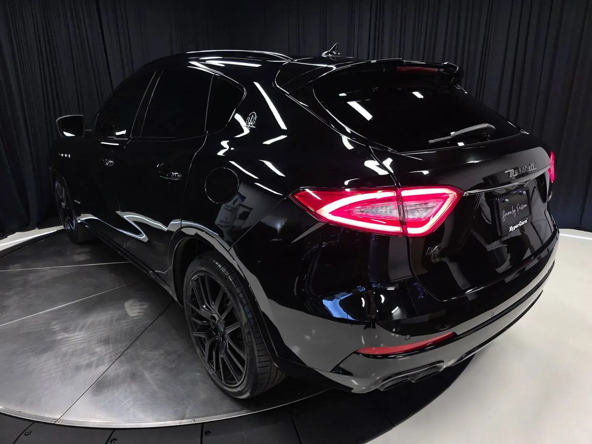 mph058_2135541208_566c90e8_644c_4e60_a172_8d5a22d6bc9e_ca8d3c493c