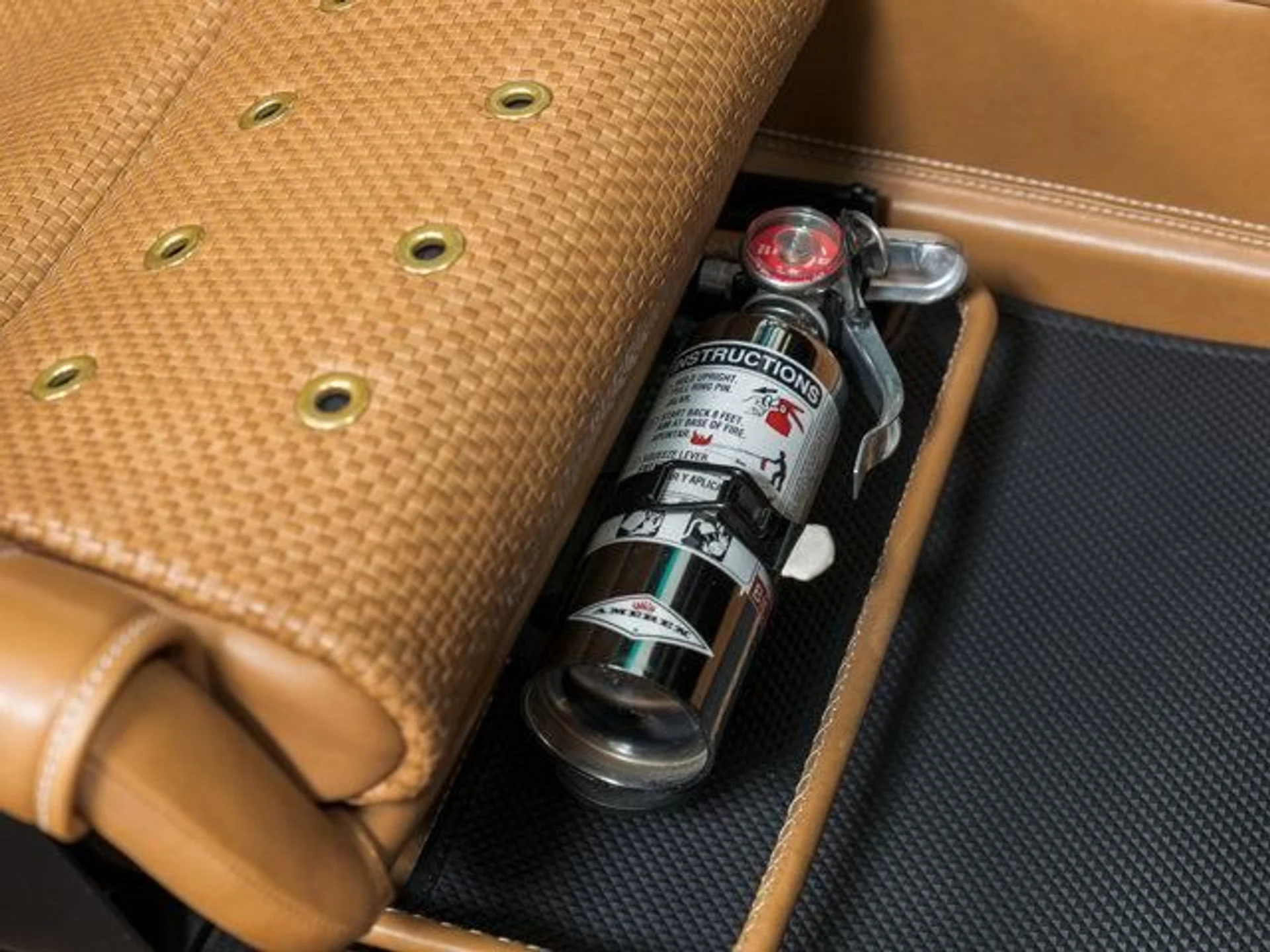 mph058_214668717_vj_WPN_Ela0_Ds8x_P_Bf_s7_P4_YP_6sc_U_246a43af89