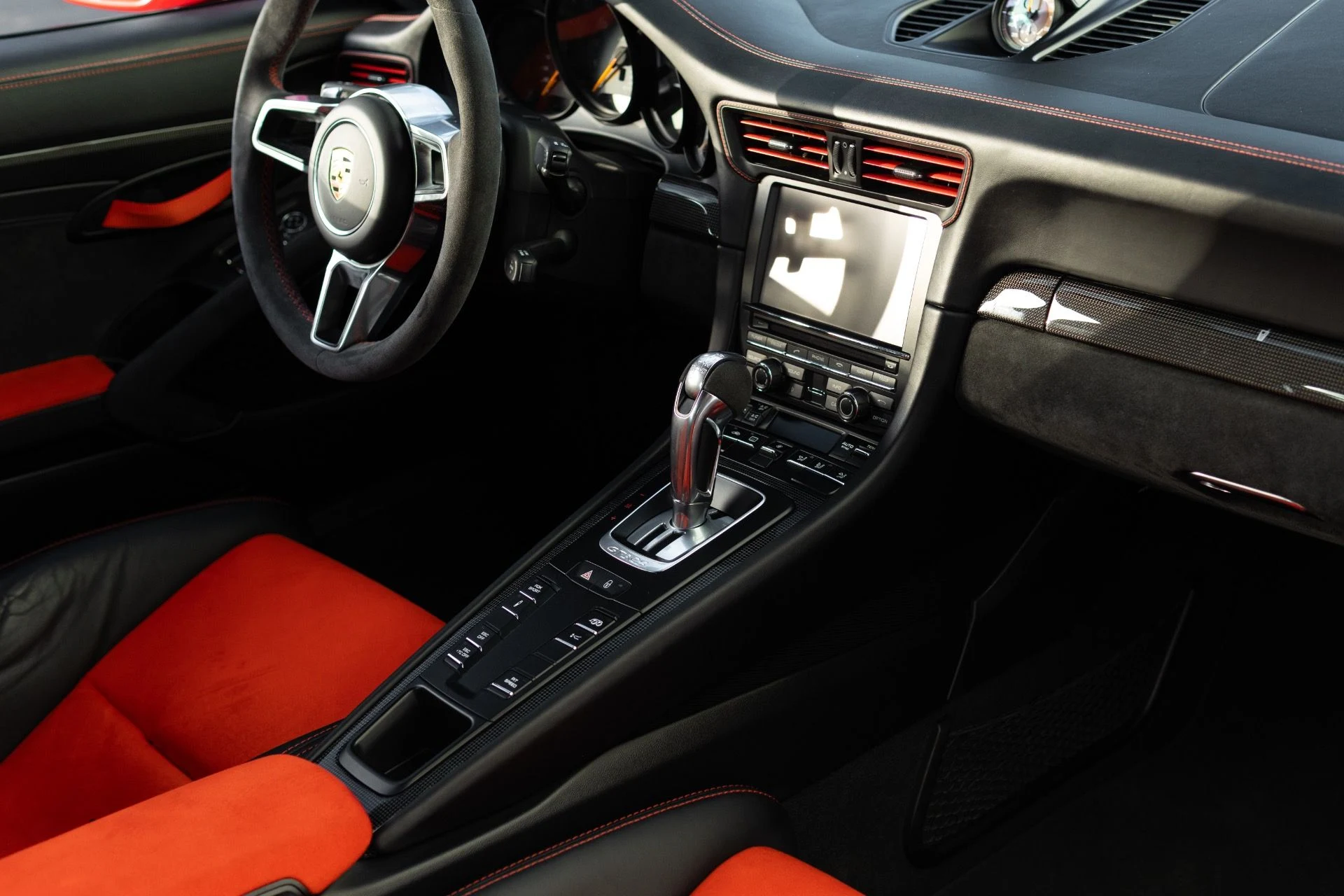 mph058_2173663394_Used_2016_Porsche_911_GT_3_RS_1766773556_9c9c61f59c