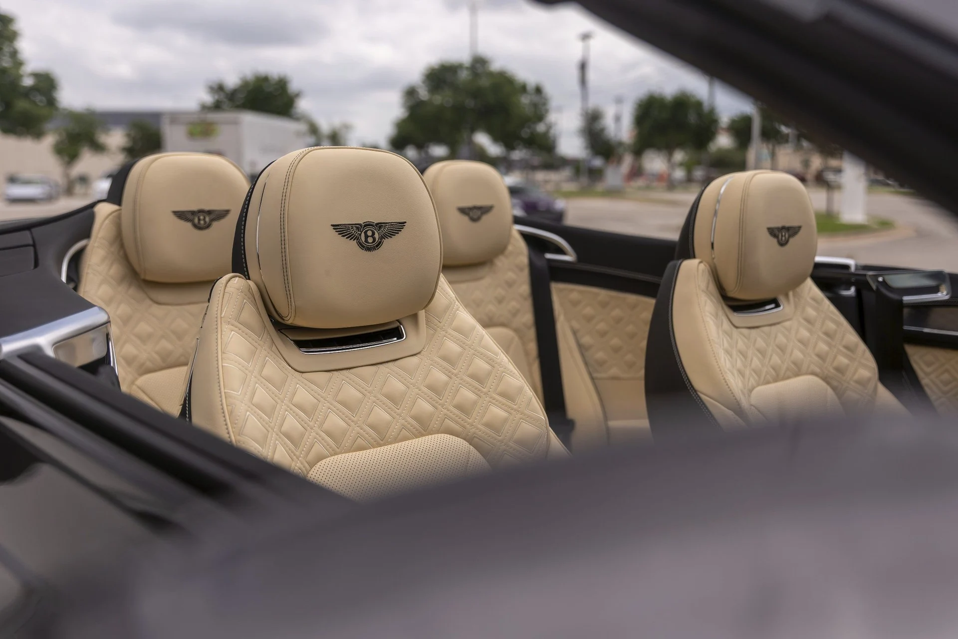 mph058_2180690755_Hi_Tech_Luxury_Imports_LLC_SCBDG_4_ZGXRC_016161_image_58_6b881b05b2