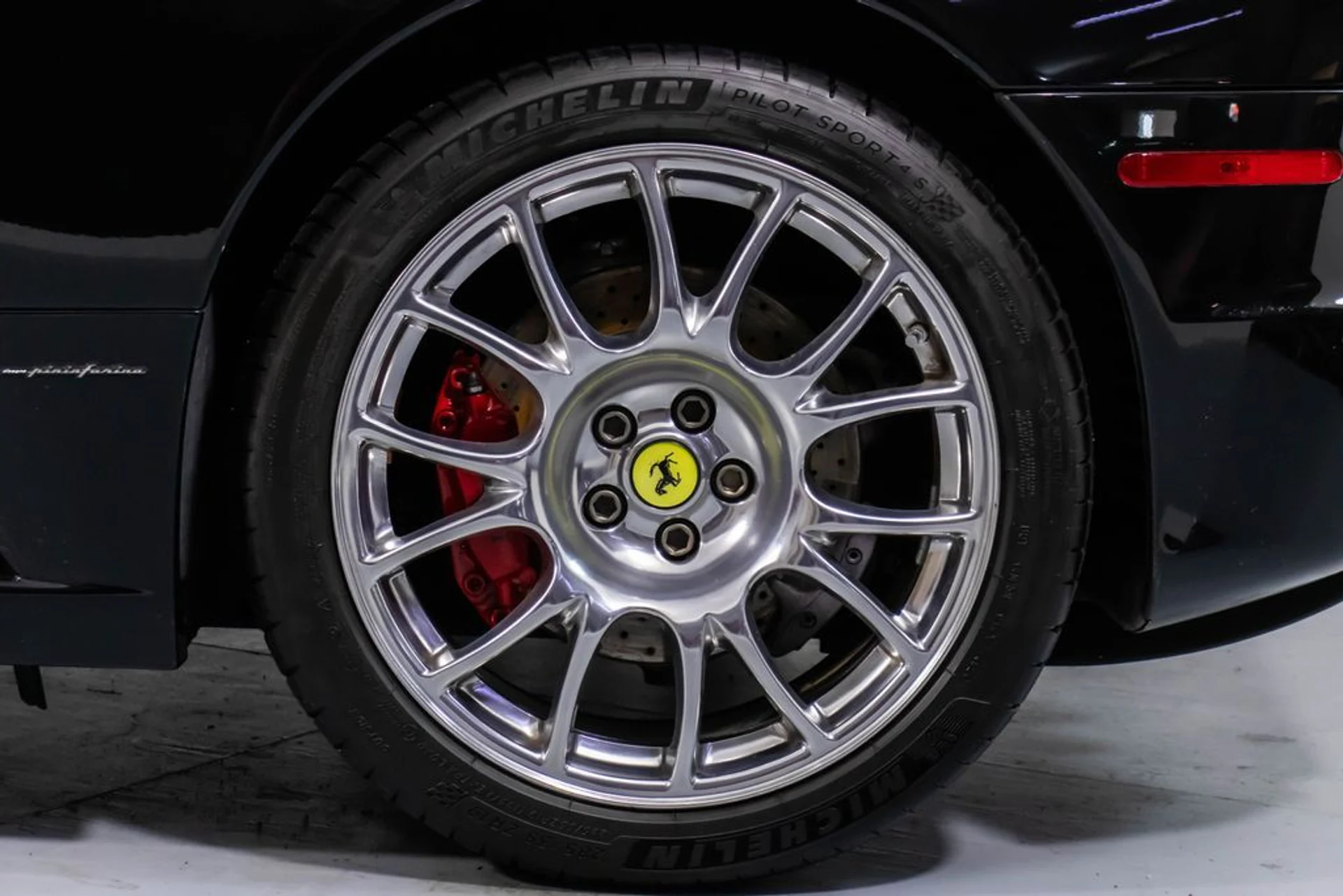 mph058_2213586750_7a4fab875085e50a64e0c147b46ac403x_5873a82eee