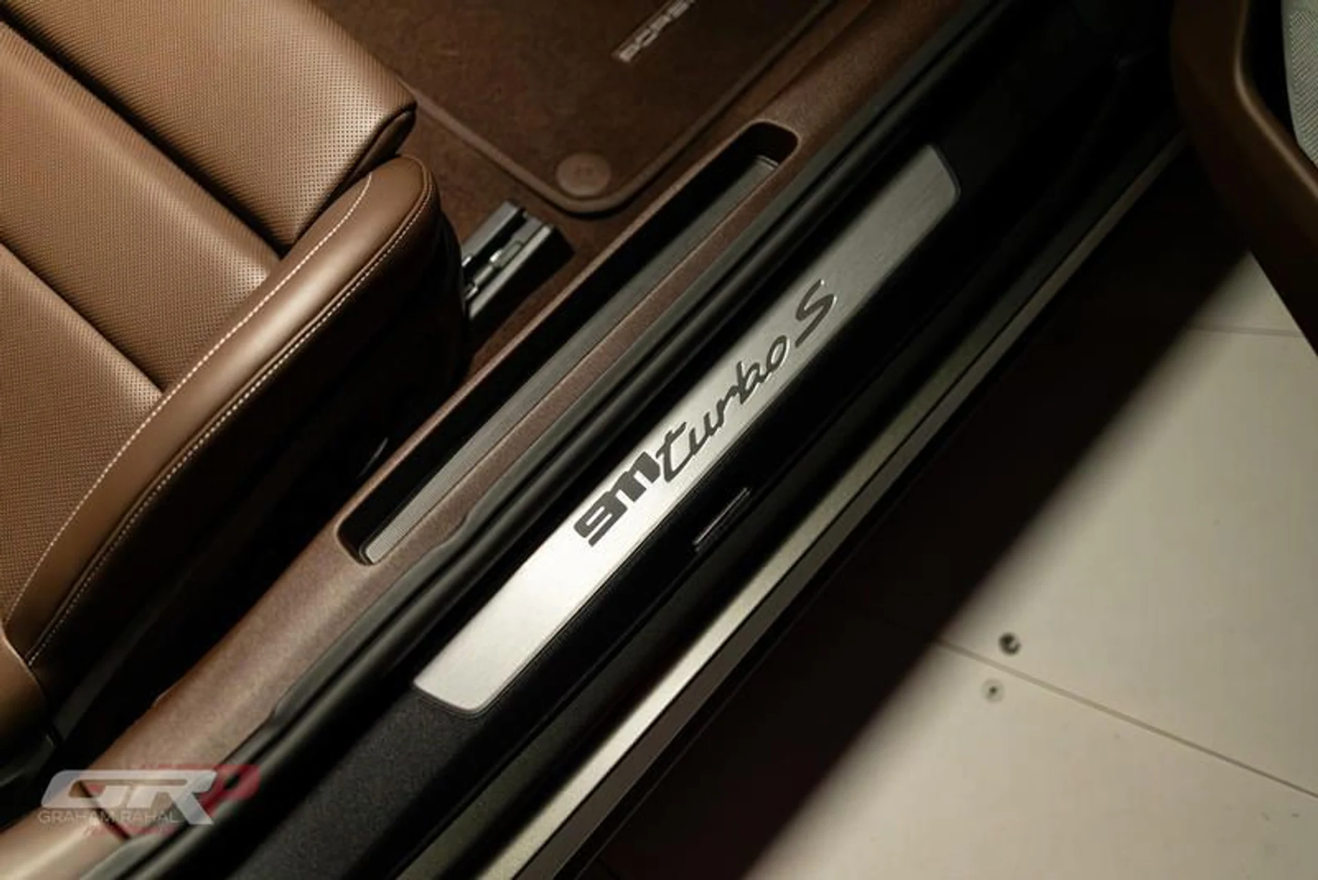 mph058_2248502304_9_BF_34108_B86_B_4_A6_B_B844_153_B111_A03_FE_5441d1852e