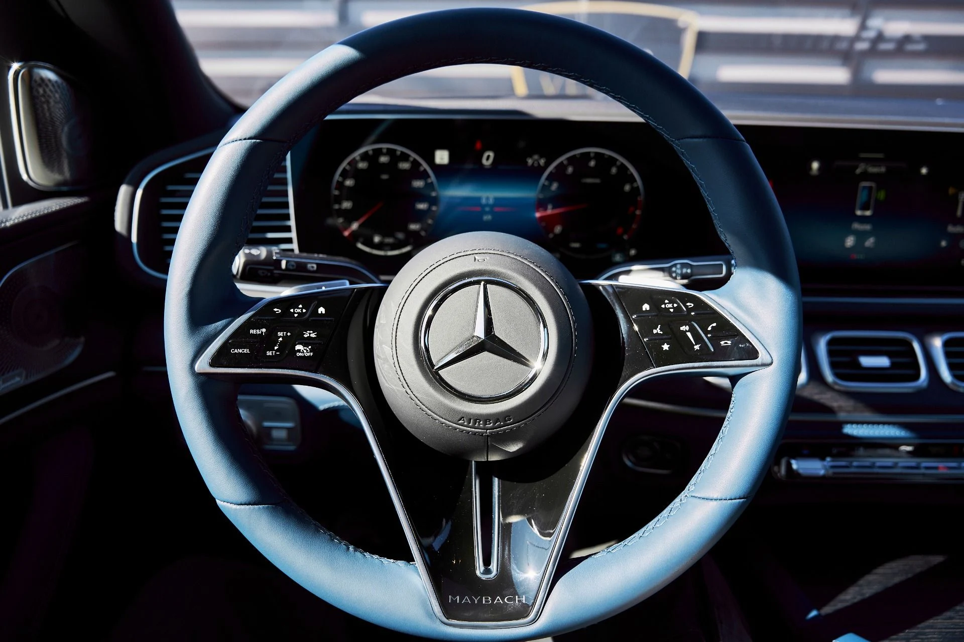 mph058_2310423365_Used_2026_Mercedes_Benz_GLS_Maybach_GLS_600_1770697644_91d41147c4