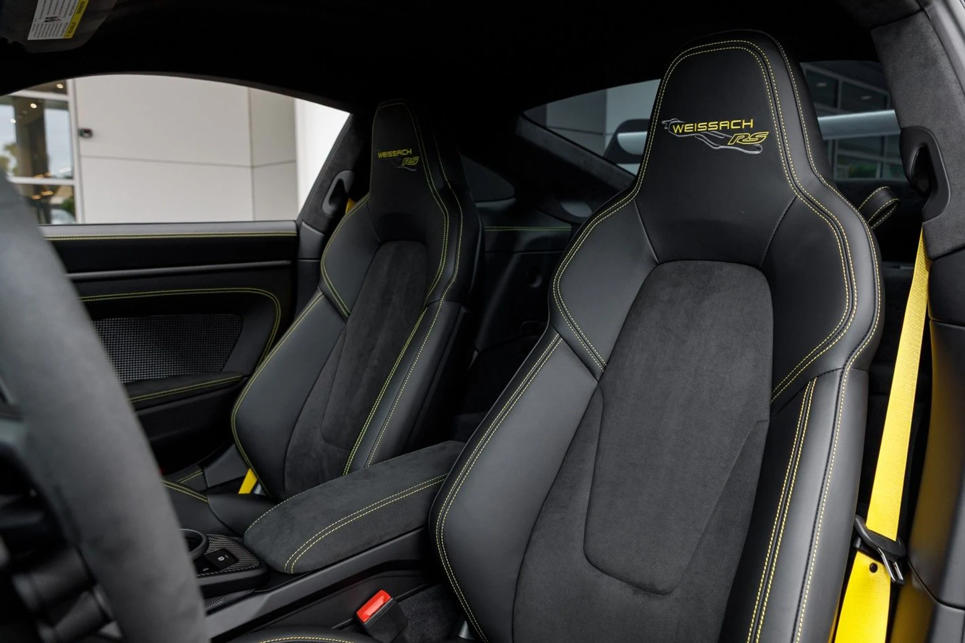 mph058_2315275863_645_p63_l_393f72d8b0