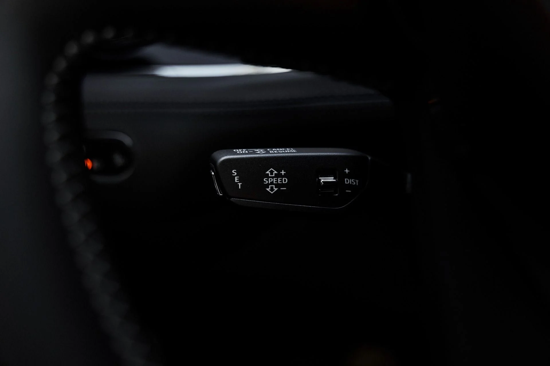 mph058_2363021340_Used_2025_Bentley_Bentayga_S_1782153052_8400abcbad