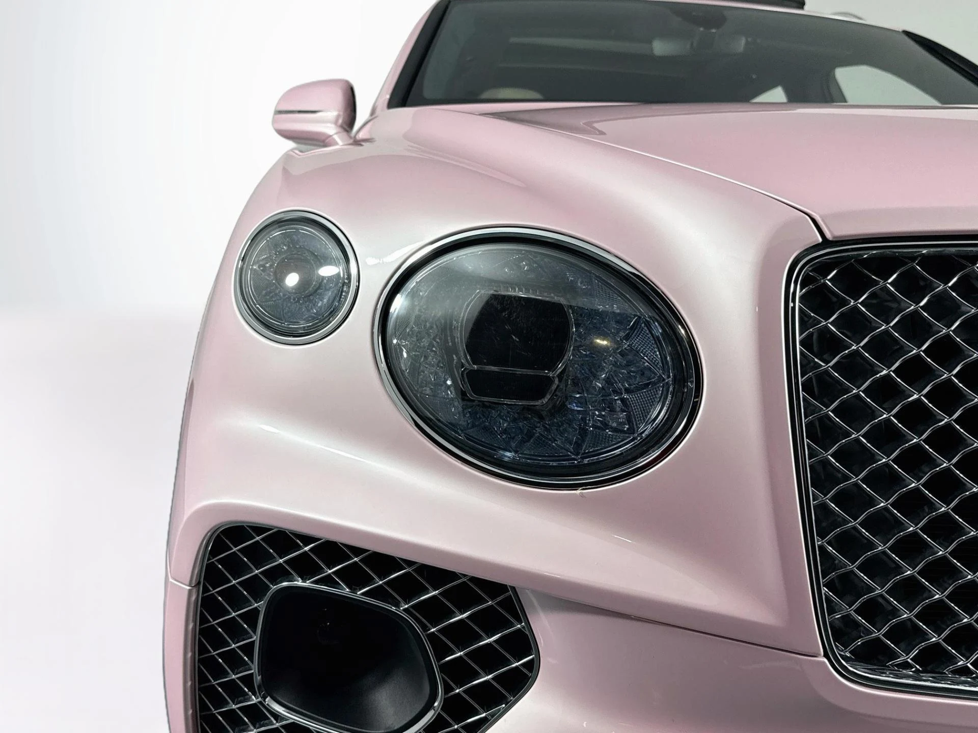 mph058_2382125857_Used_2023_Bentley_Bentayga_Azure_V8_1789145842_d1a354da19