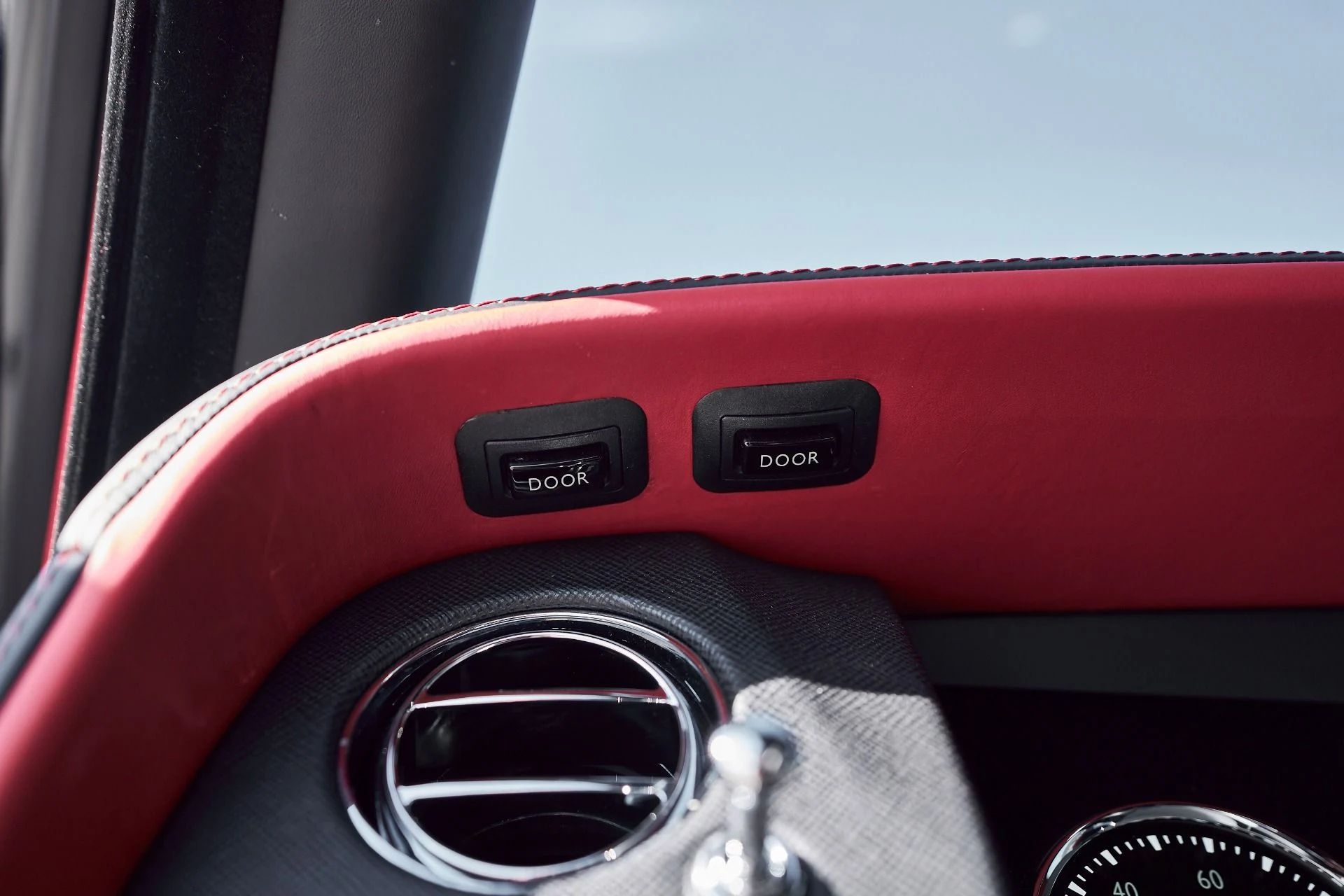 mph058_2425534346_Used_2022_Rolls_Royce_Cullinan_Black_Badge_1764038805_f58e49c9ac