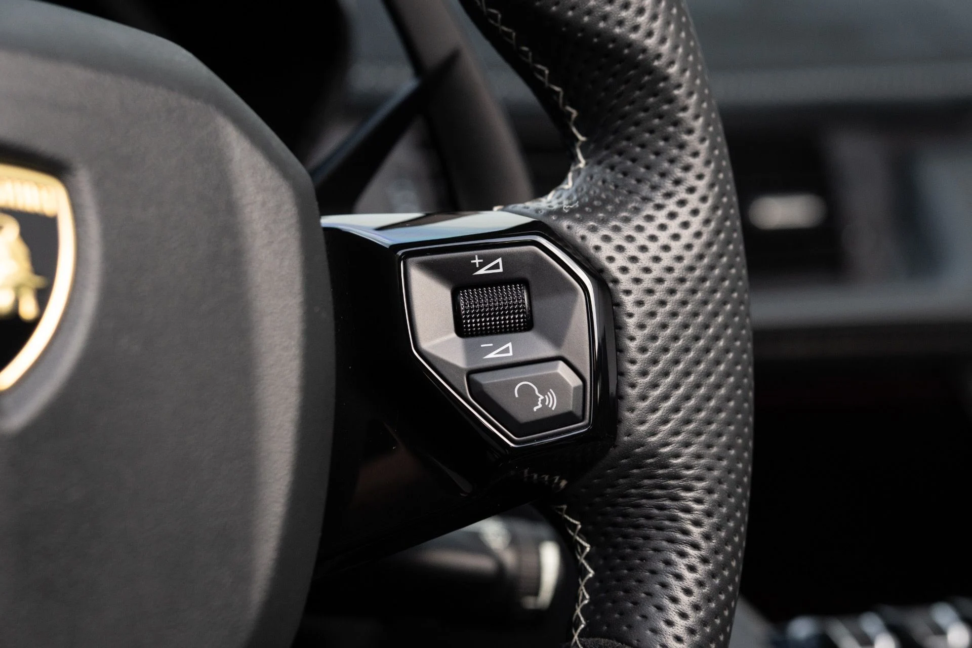 mph058_2440188231_Used_2020_Lamborghini_Aventador_LP_770_4_SVJ_Roadster_1766609736_9f5901b7fb