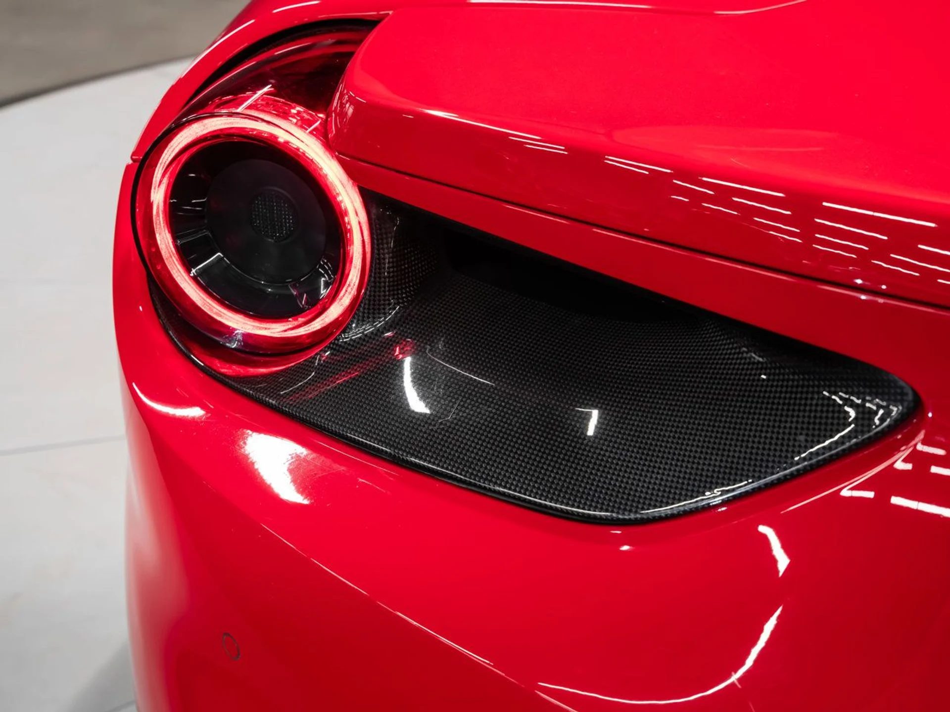 mph058_246928363_ferrari_488_gtb_2017_6215c894c7