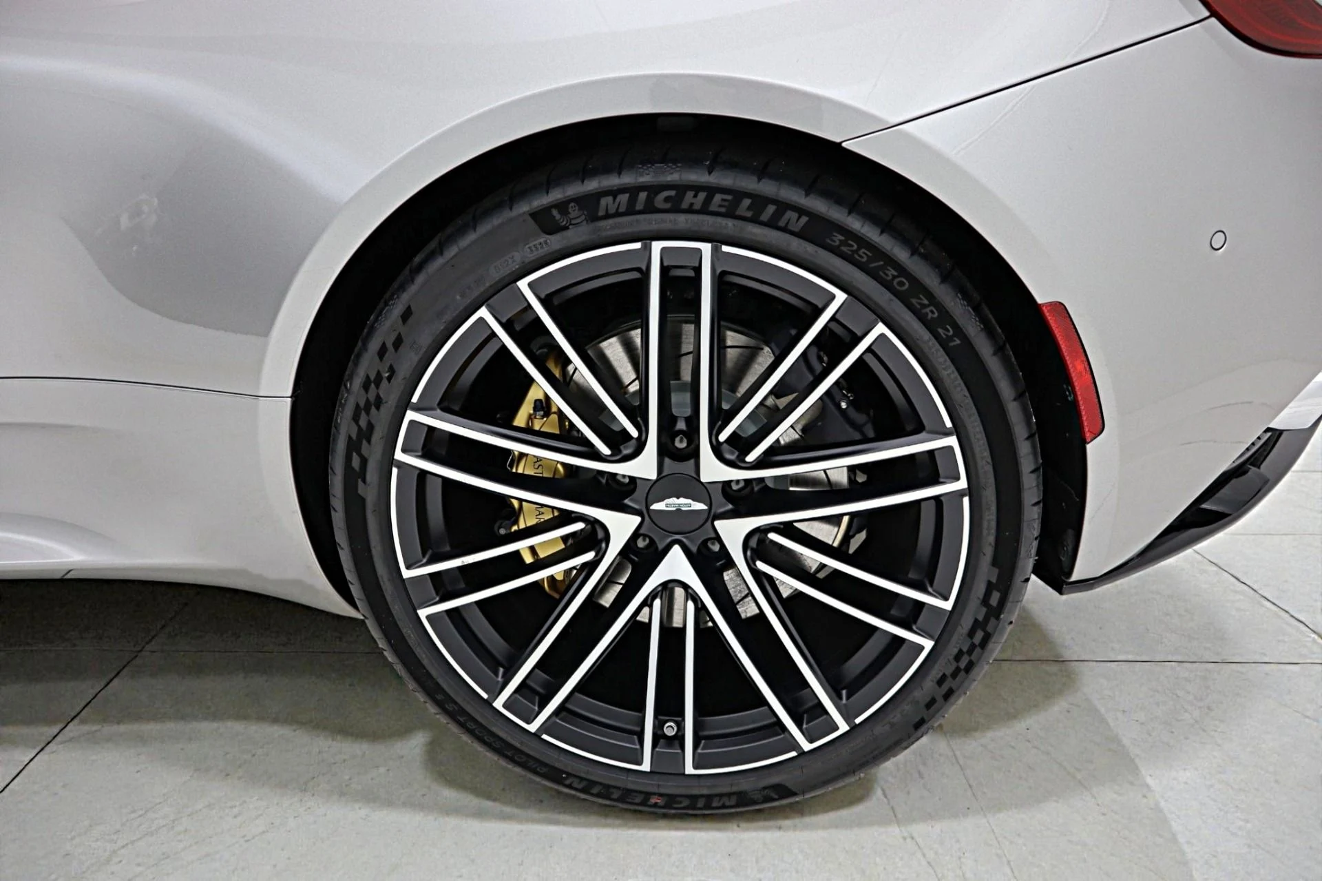 mph058_2499177037_New_2026_Aston_Martin_DB_12_Volante_55407da143