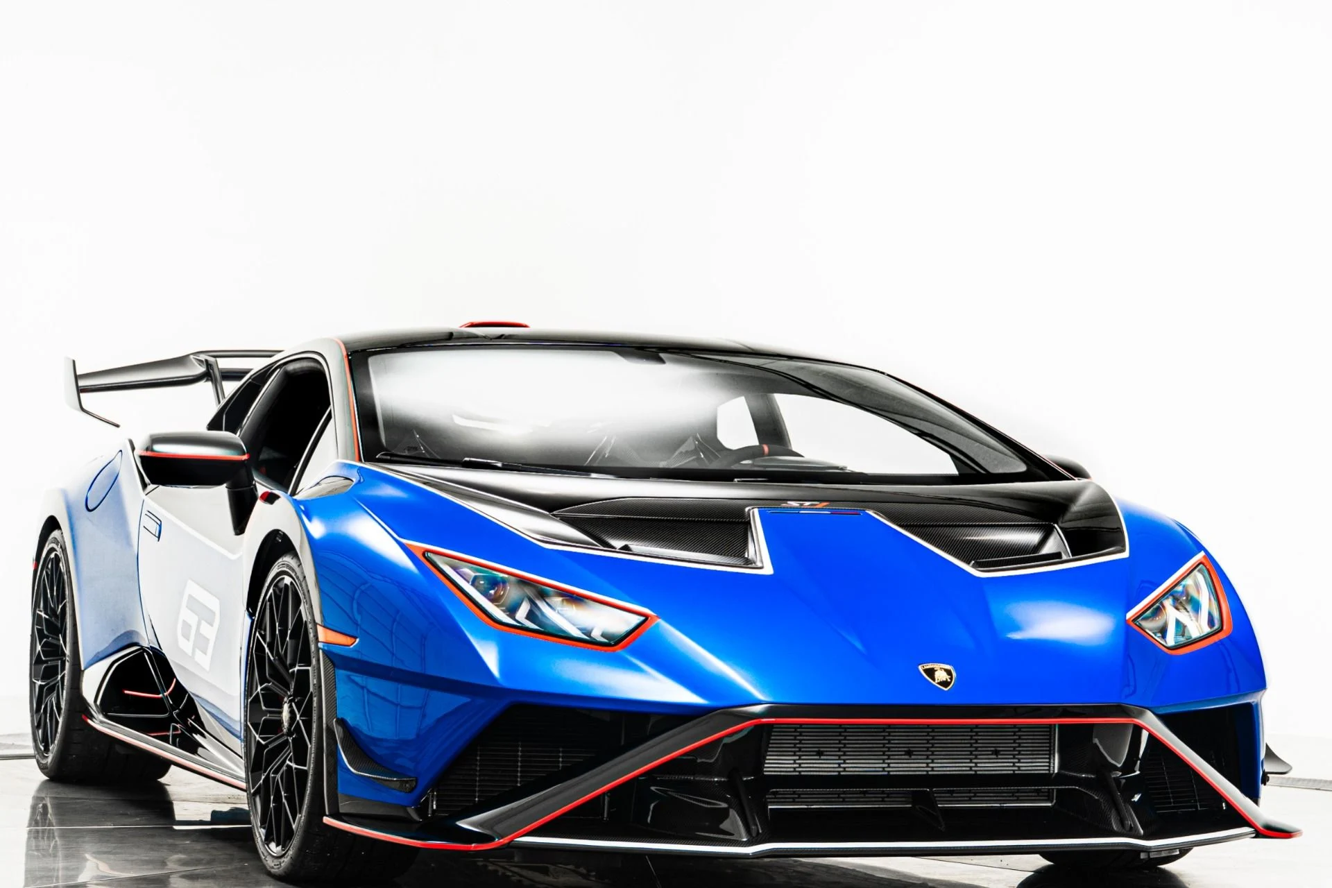 mph058_2502259698_Used_2024_Lamborghini_Huracan_STJ_1757002928_0bbdc68a3a