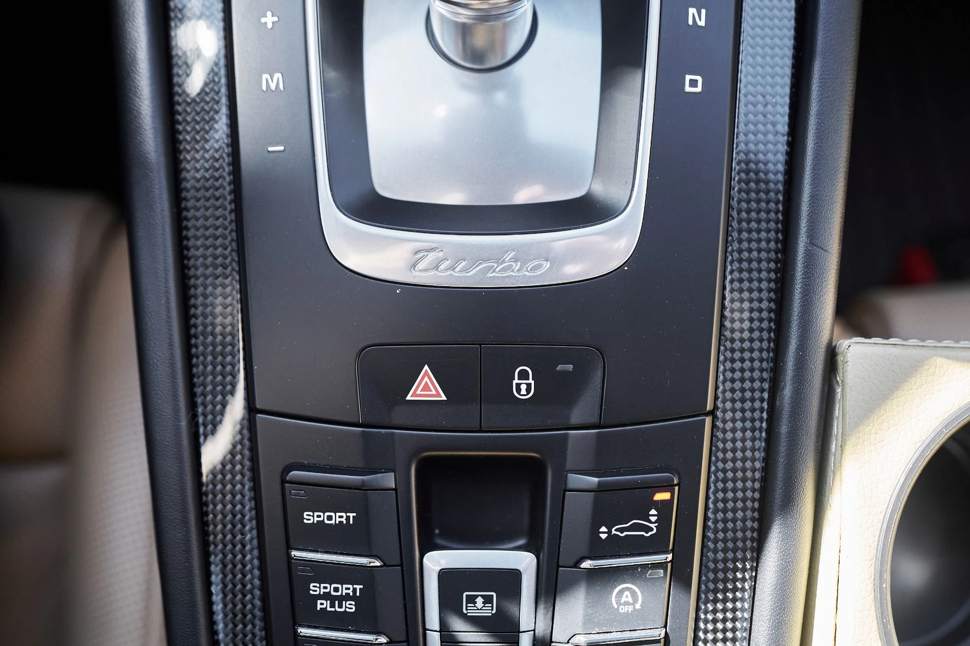 mph058_2544720134_Used_2015_Porsche_911_Turbo_S_1759451659_f3e47f6001
