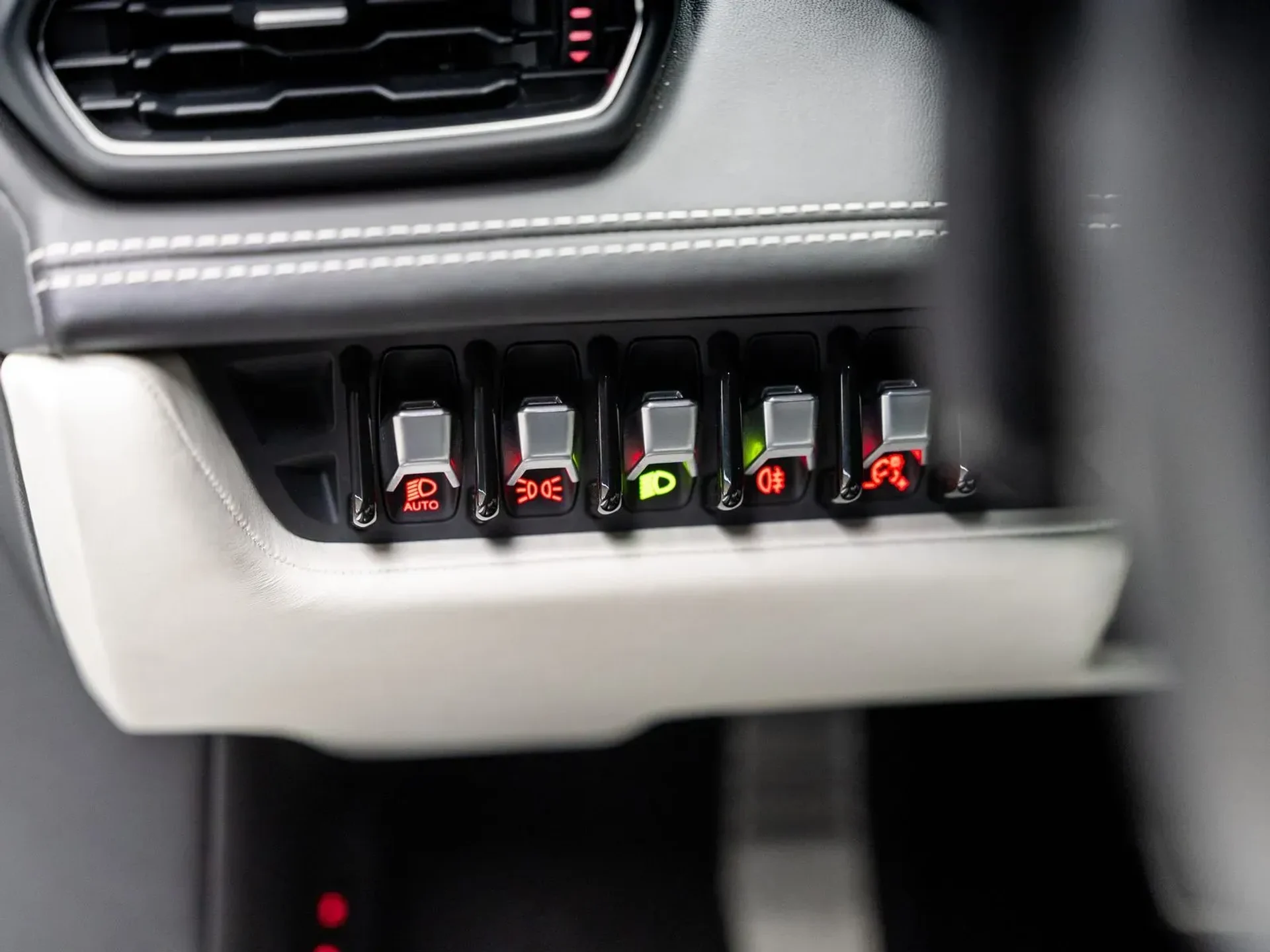 mph058_2592180518_70c5676a_37d4_4c05_a20c_1f3d1a4589db_141408c276