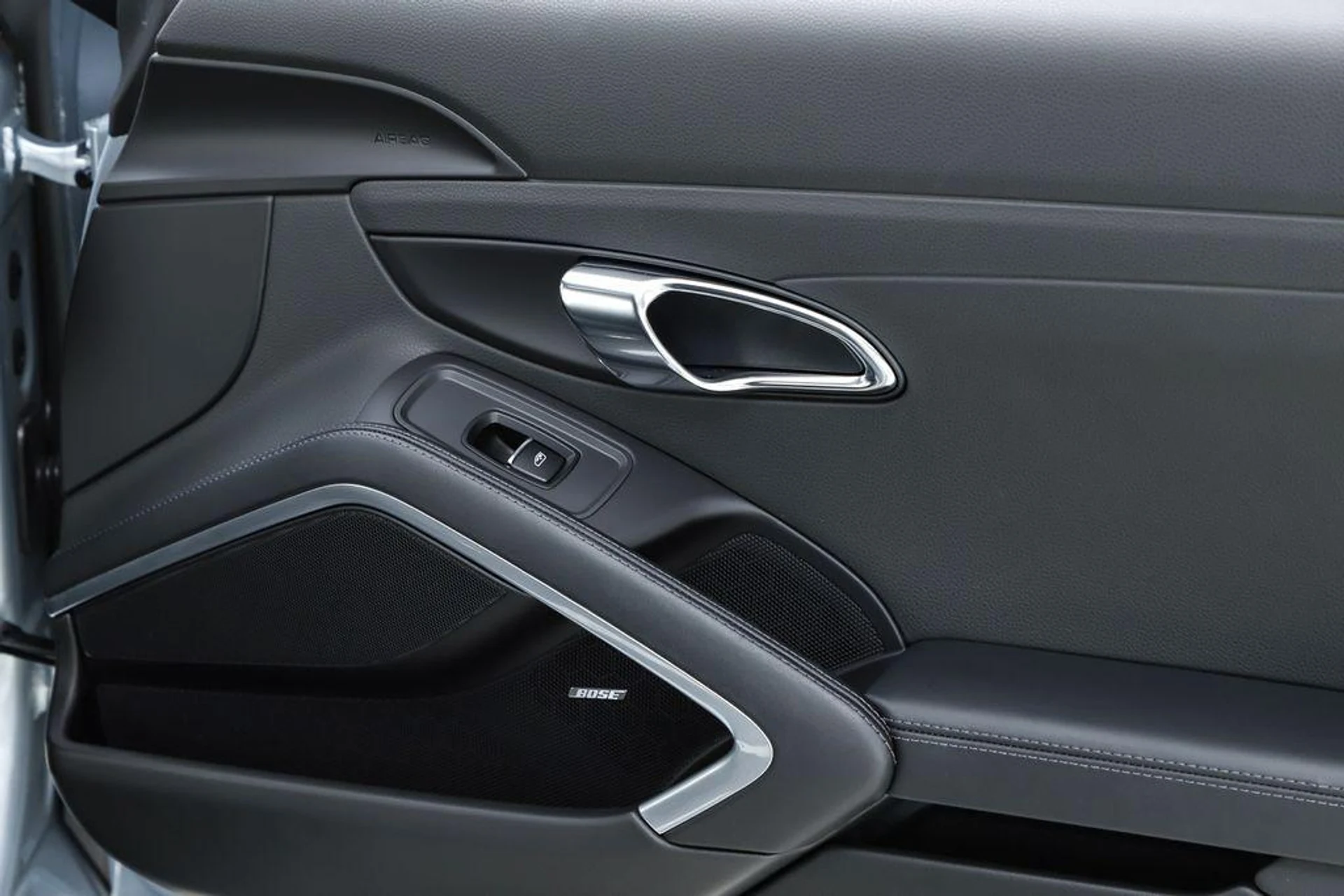 mph058_260155411_P_Hk5f_V_Mr_FVOXQ_Odweai_Wl5_Yo4_Qc_a8073b7139